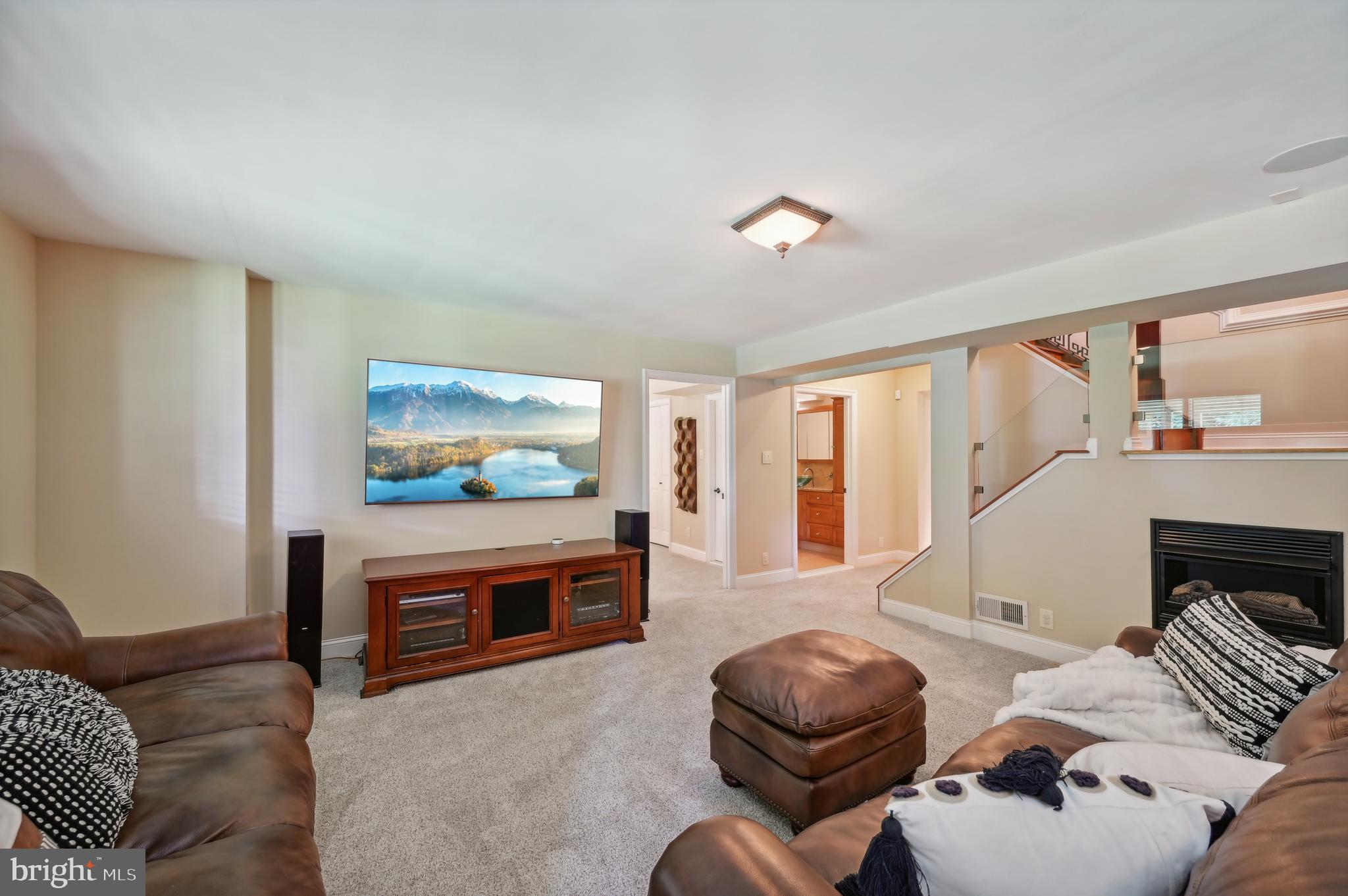 MANORS OF OAKWOOD - Residential