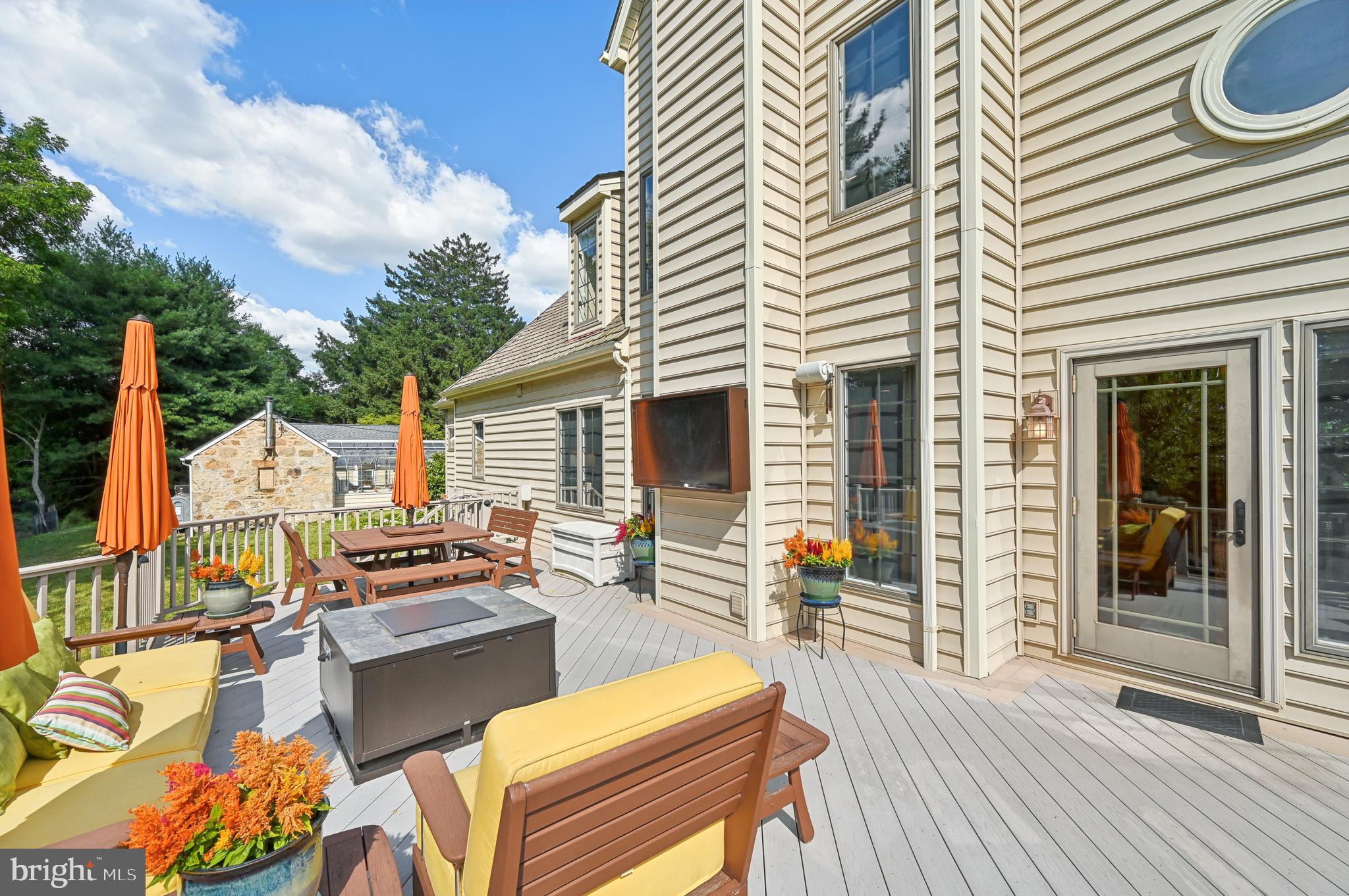 MANORS OF OAKWOOD - Residential