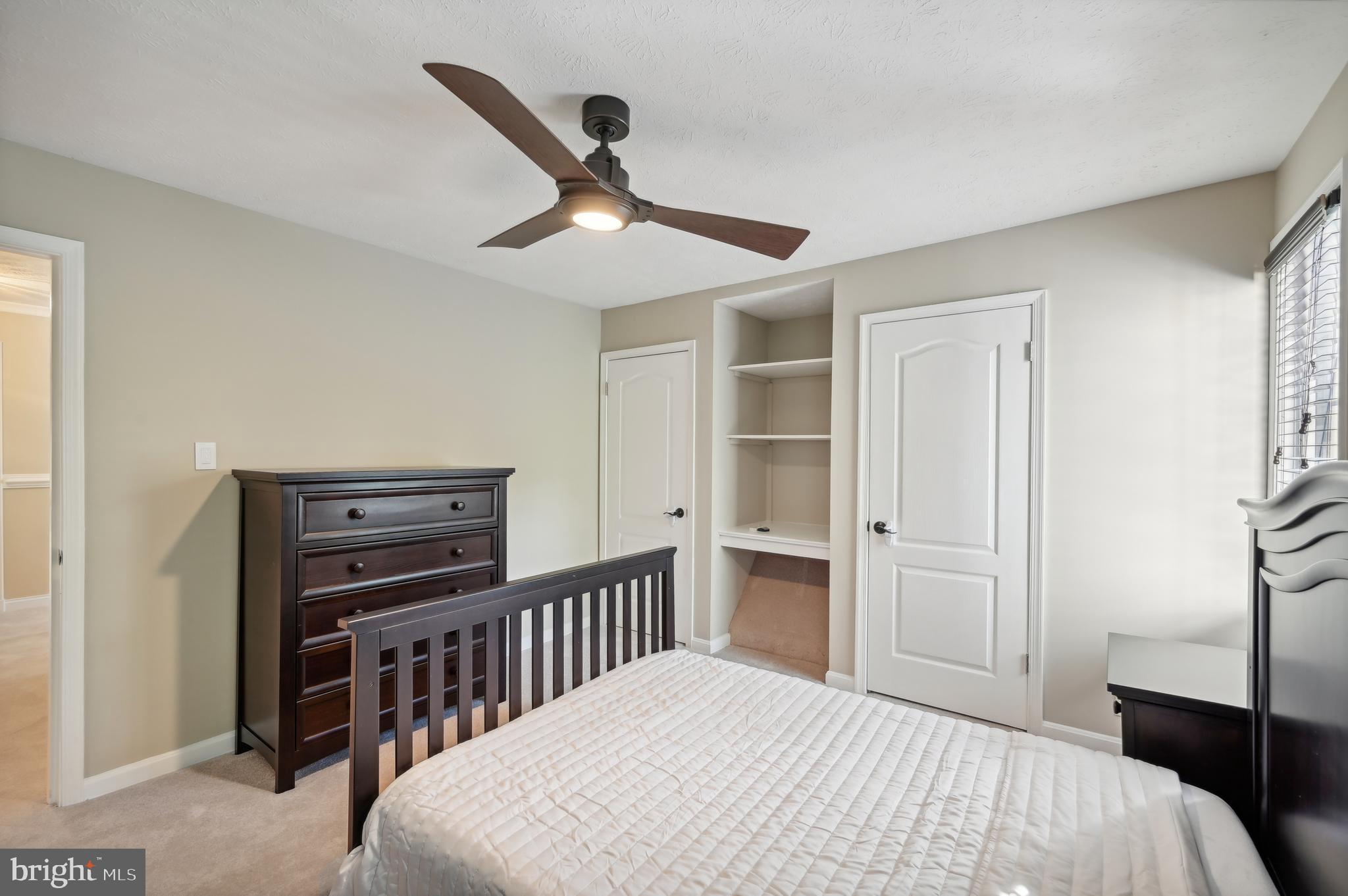 MANORS OF OAKWOOD - Residential