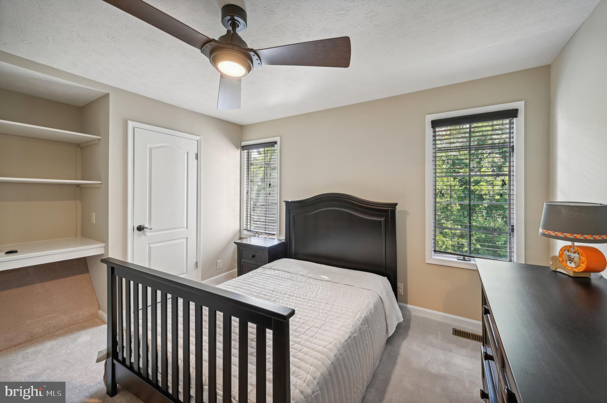 MANORS OF OAKWOOD - Residential