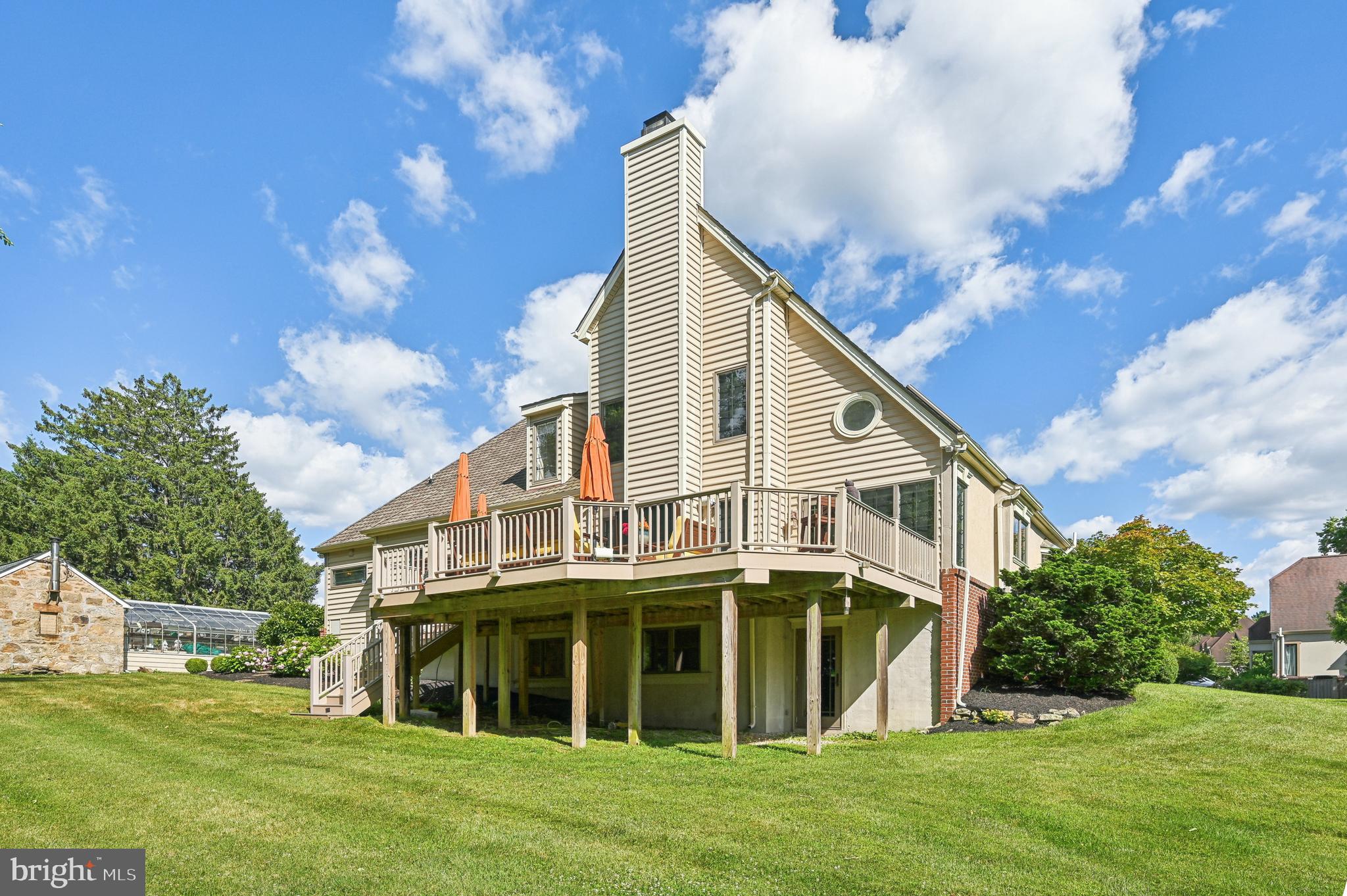 MANORS OF OAKWOOD - Residential