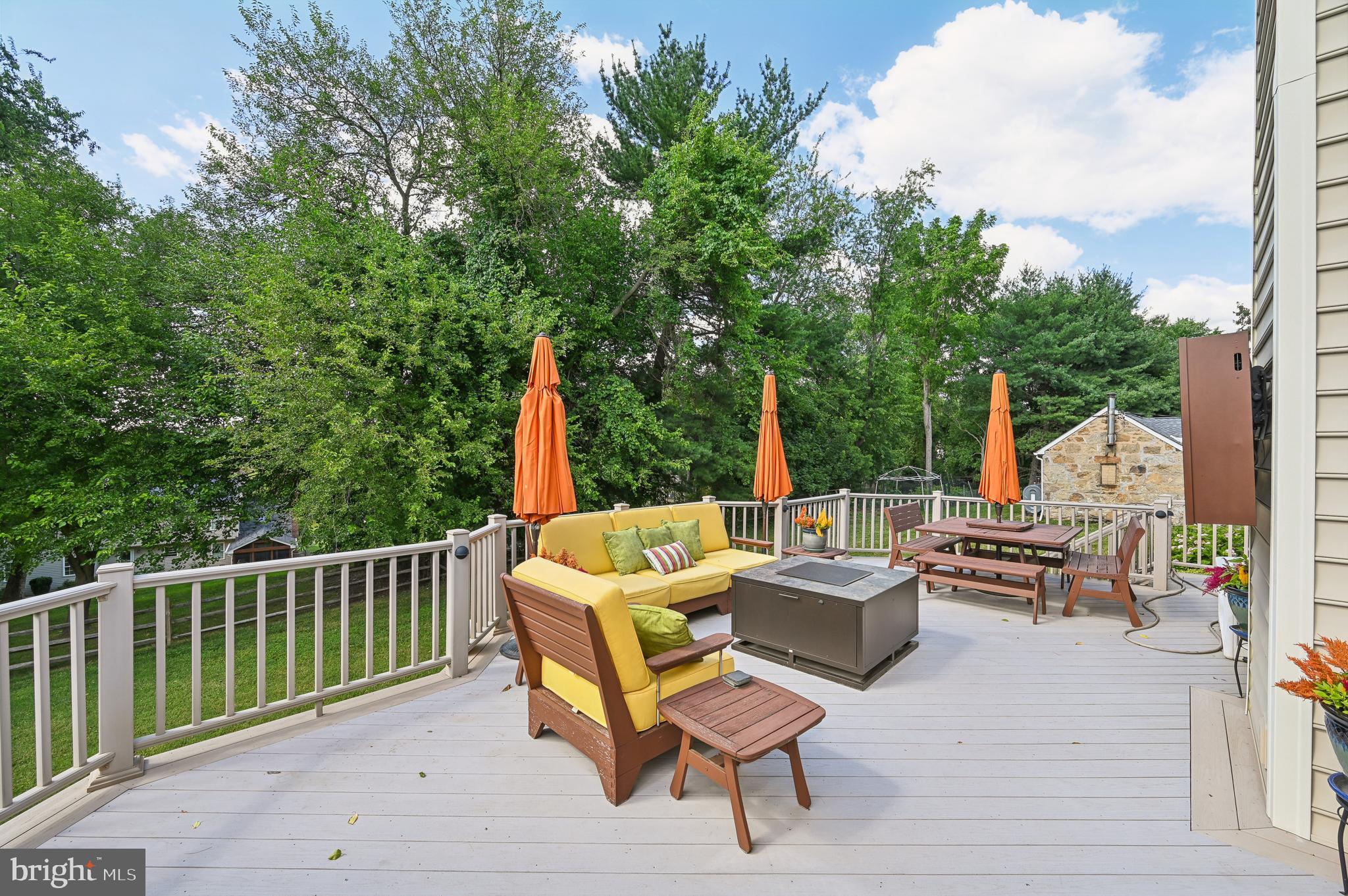 MANORS OF OAKWOOD - Residential