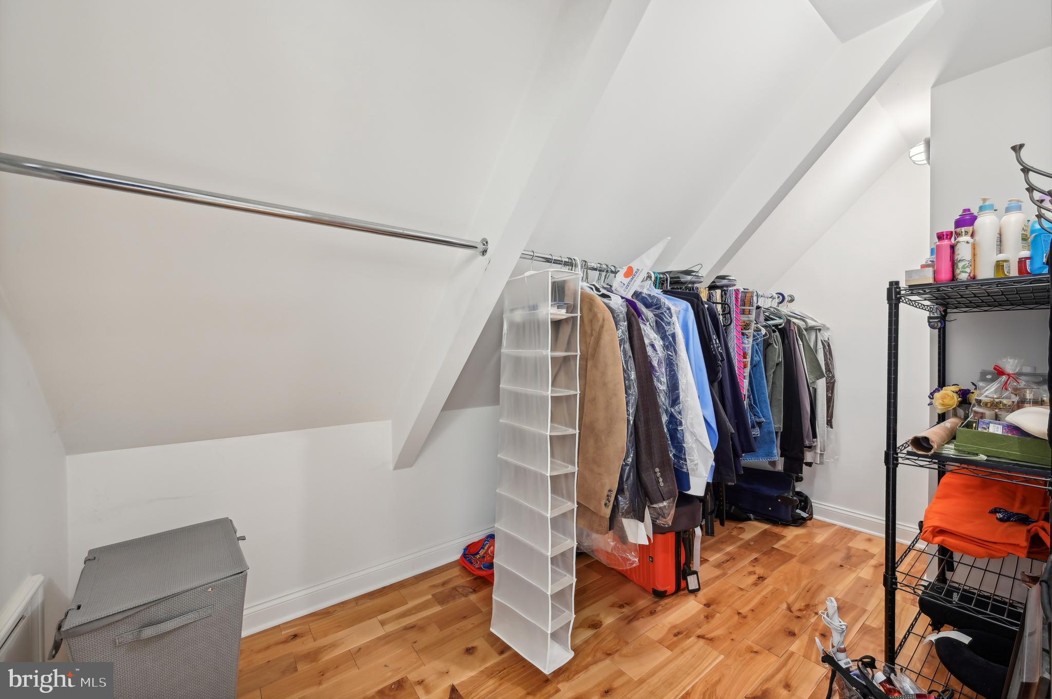 MANORS OF OAKWOOD - Residential