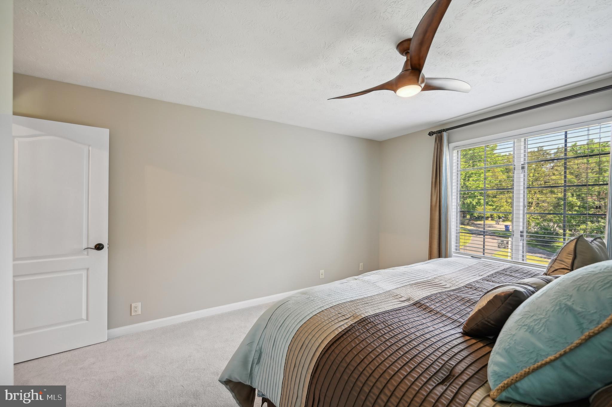 MANORS OF OAKWOOD - Residential