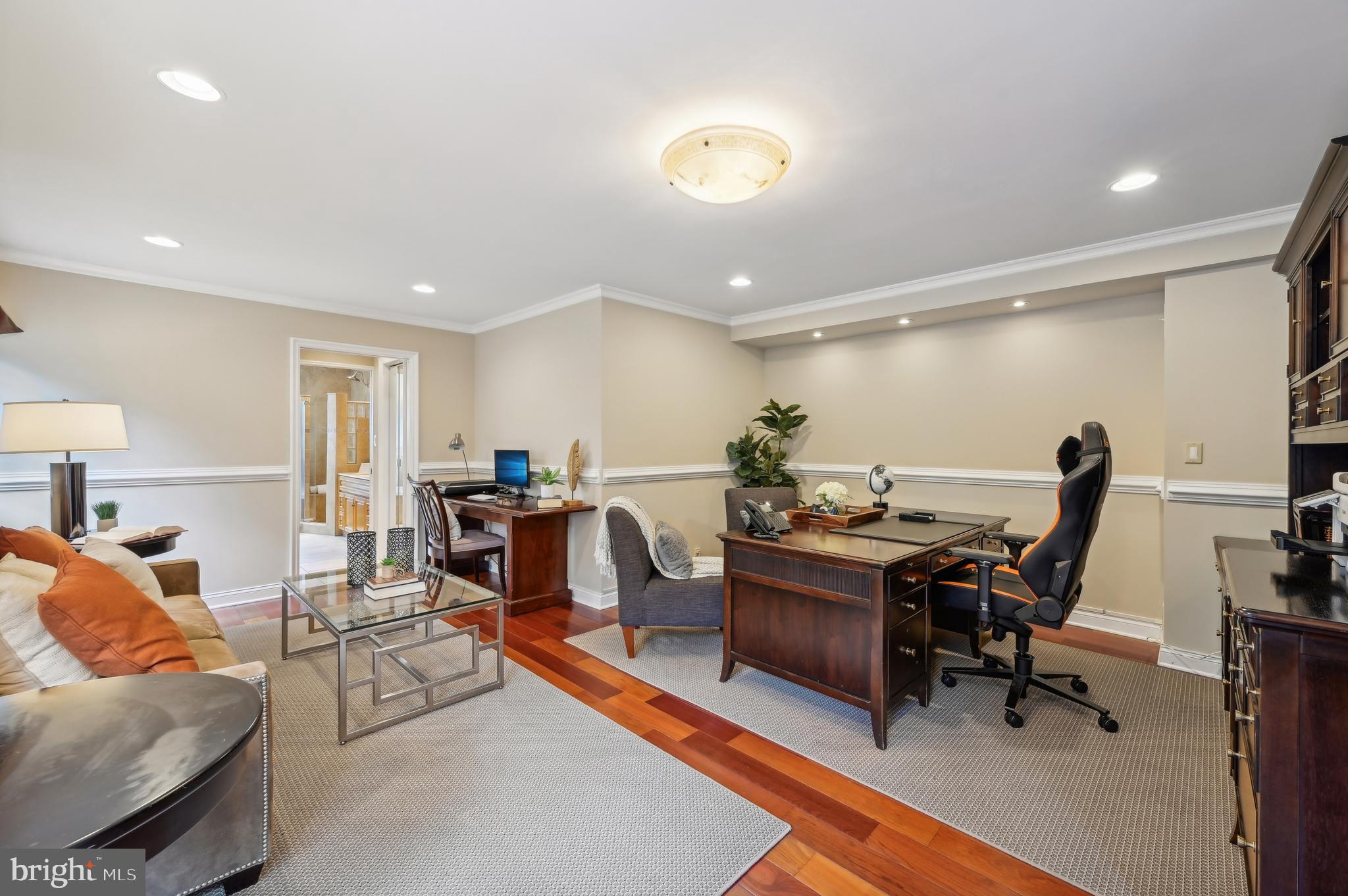 MANORS OF OAKWOOD - Residential