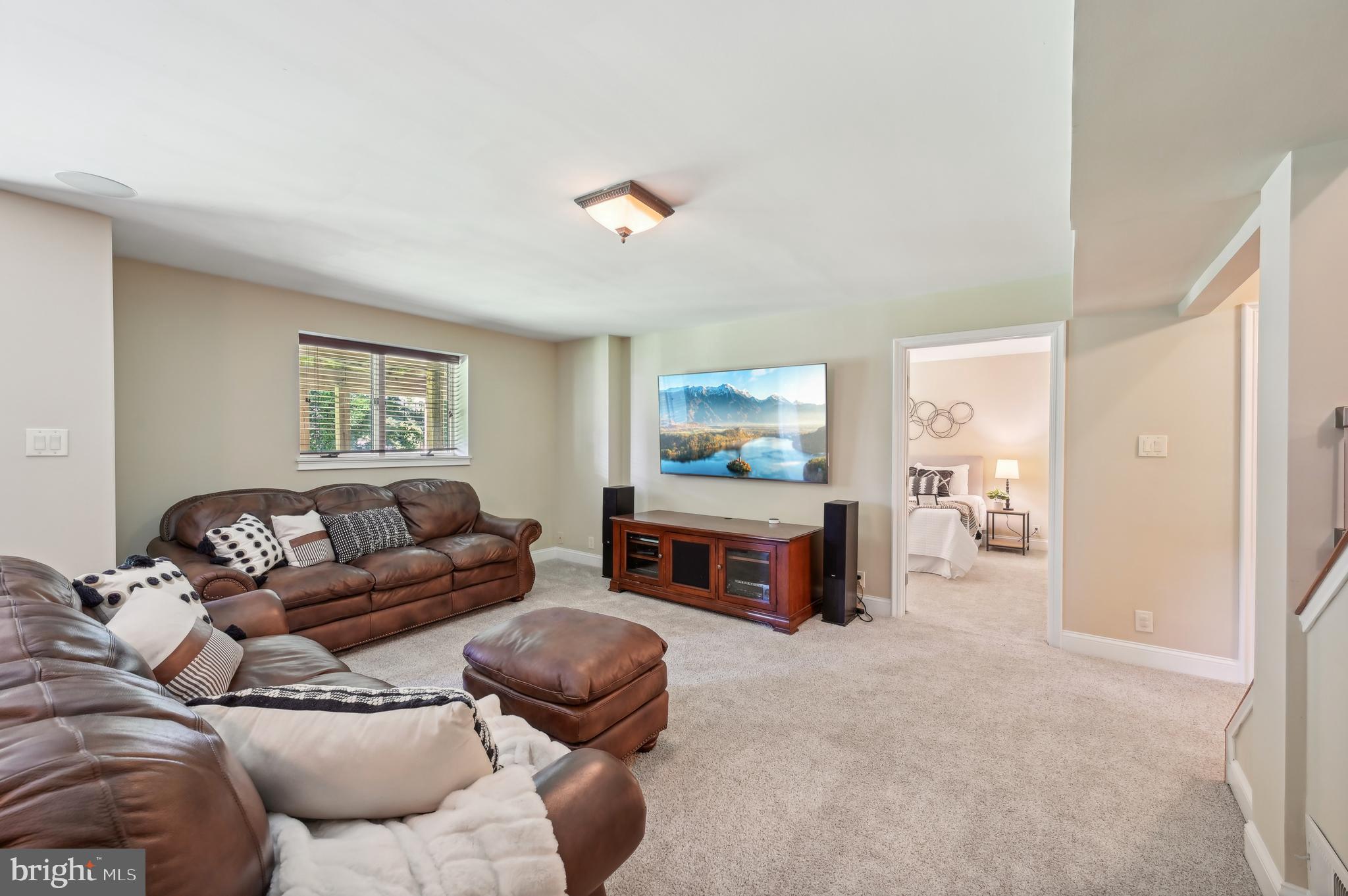 MANORS OF OAKWOOD - Residential