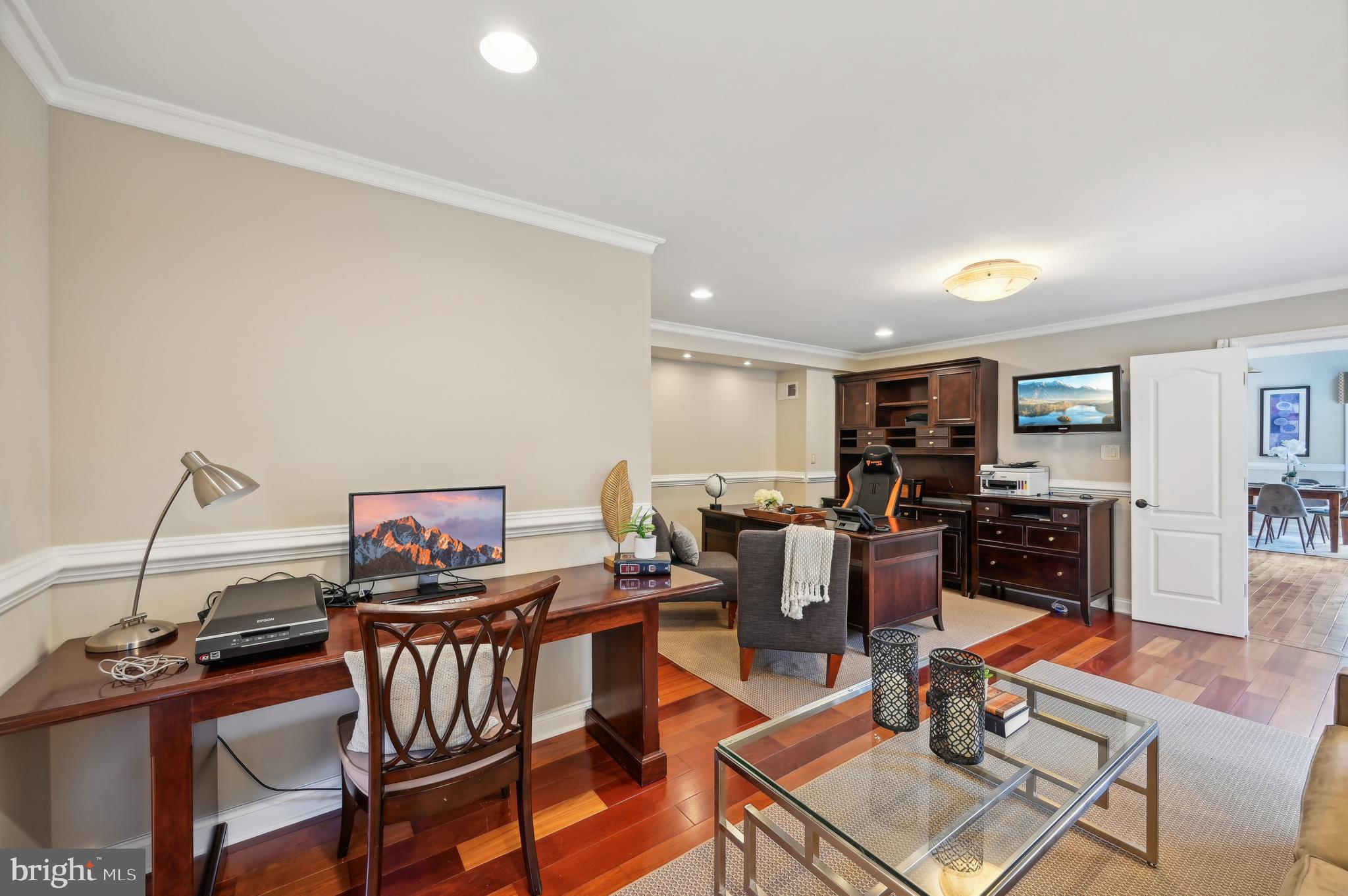 MANORS OF OAKWOOD - Residential