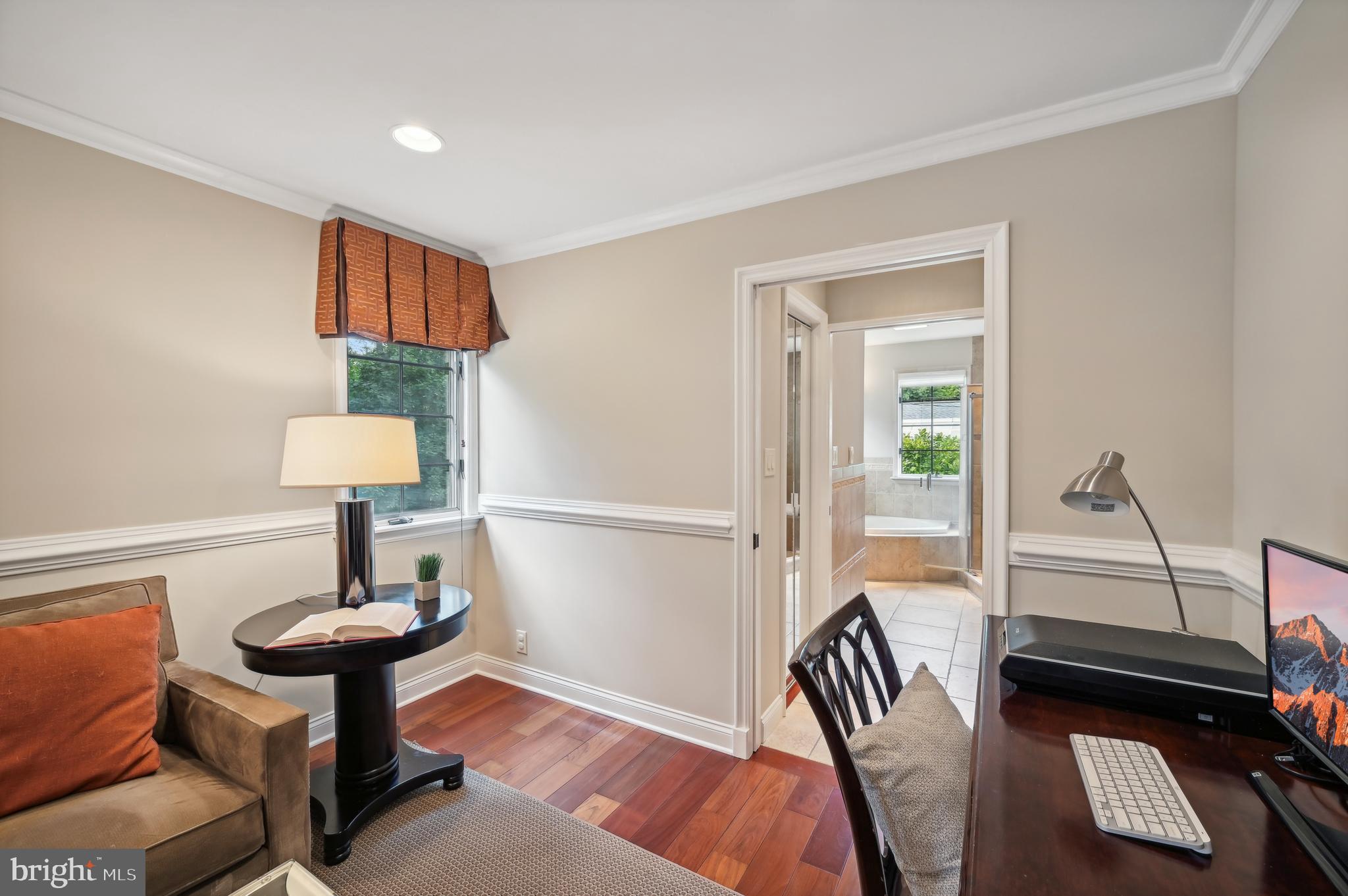 MANORS OF OAKWOOD - Residential