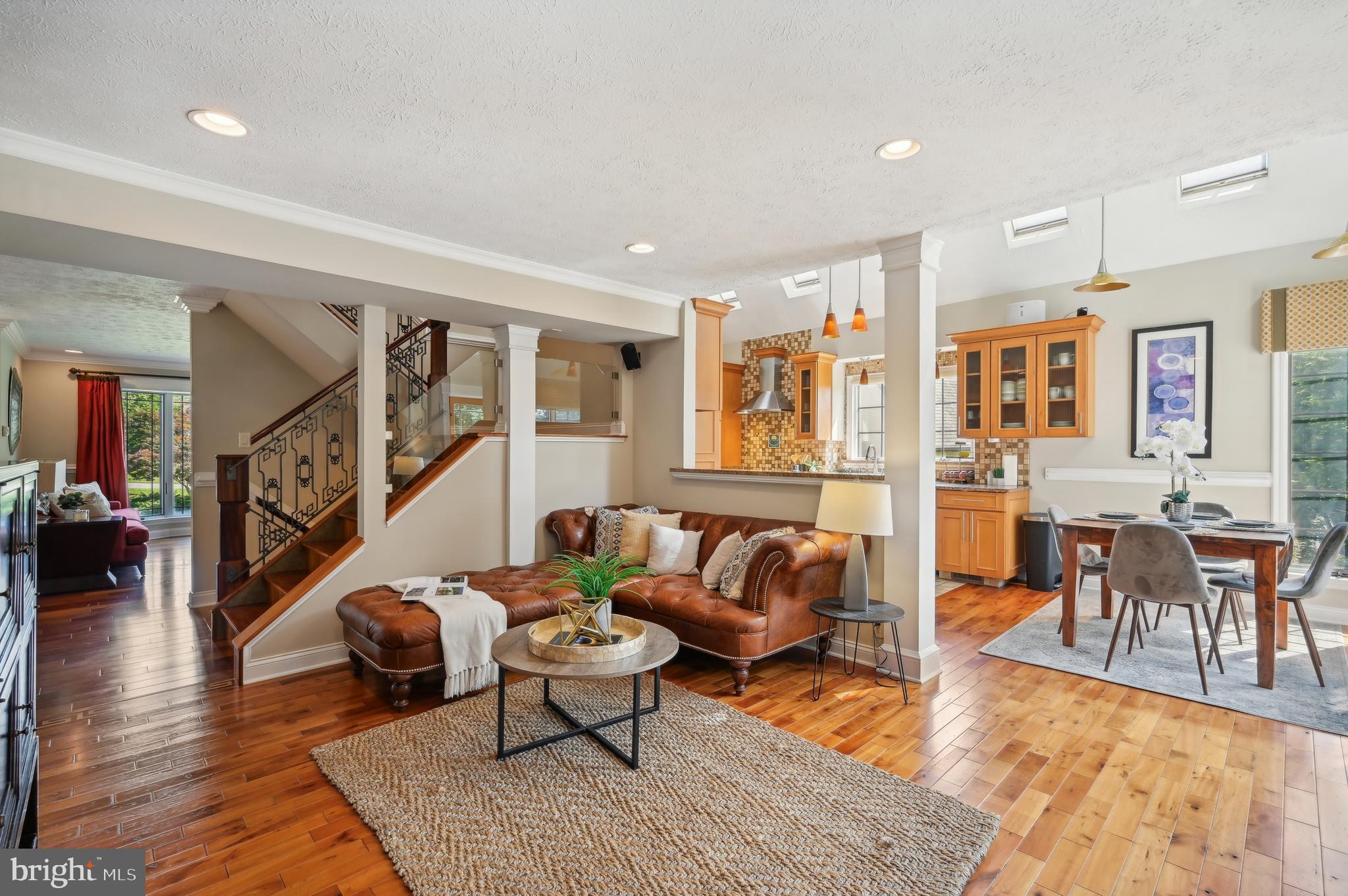 MANORS OF OAKWOOD - Residential