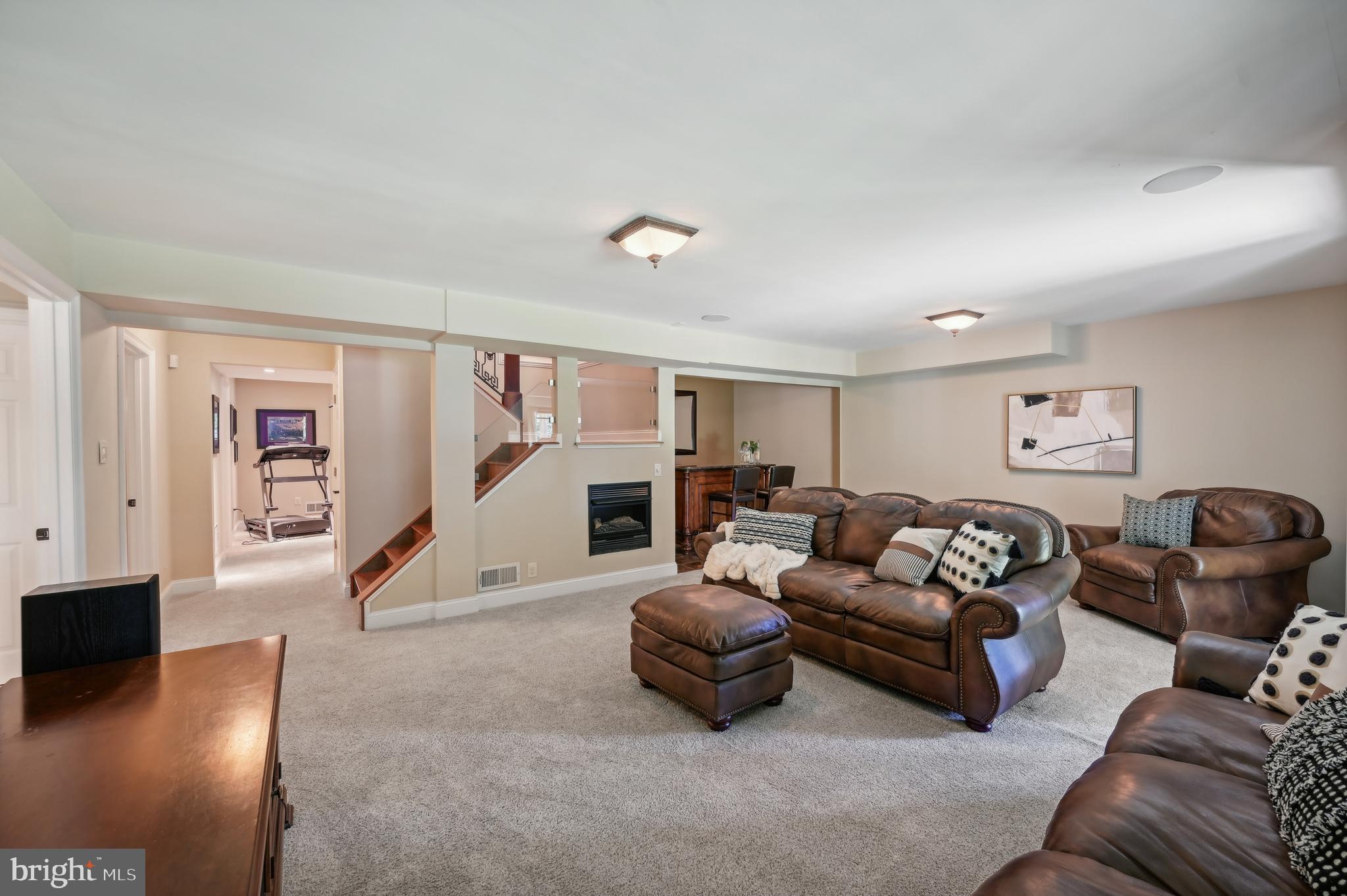 MANORS OF OAKWOOD - Residential