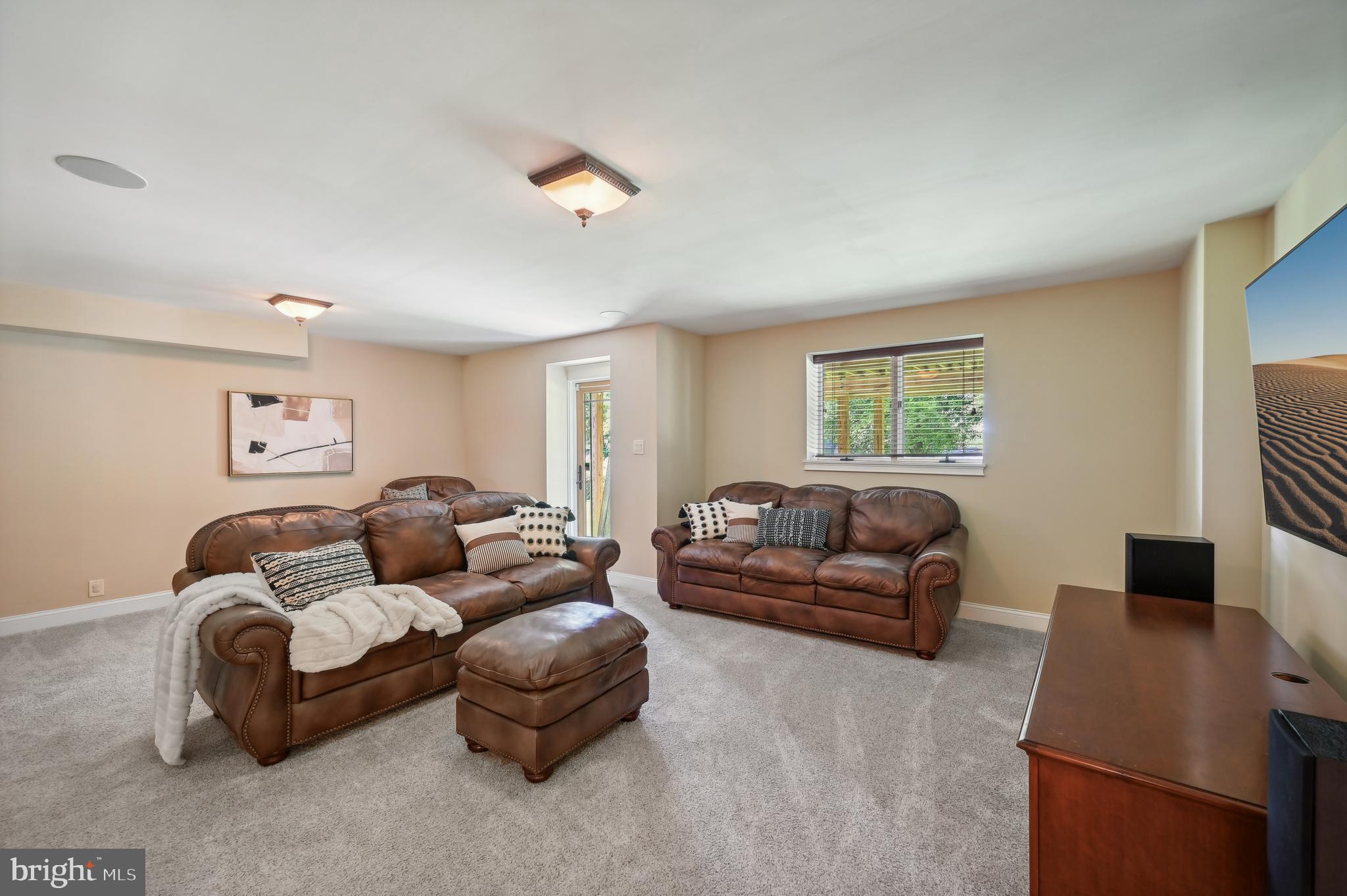 MANORS OF OAKWOOD - Residential