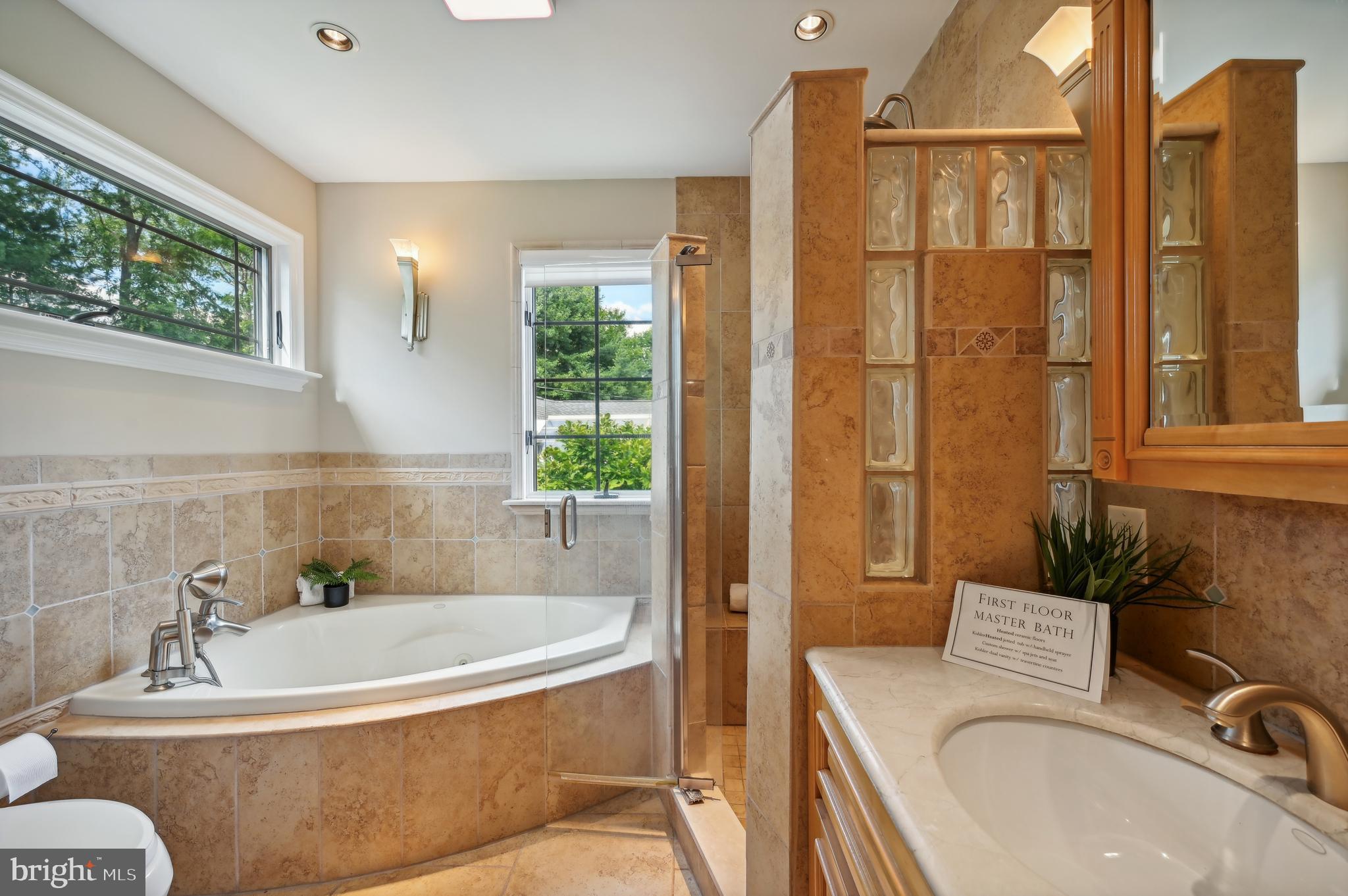 MANORS OF OAKWOOD - Residential