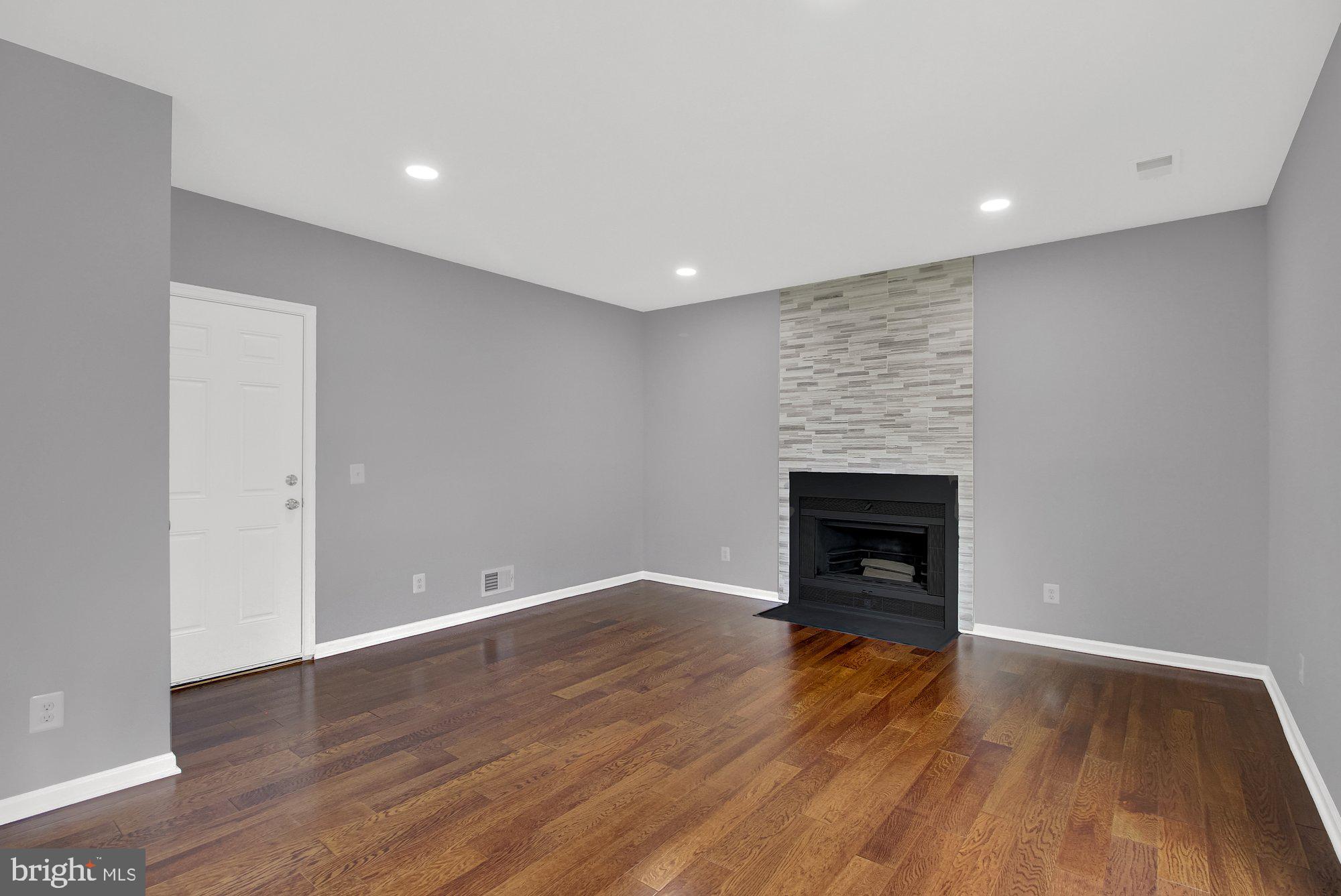 BELLE POND FARM - Residential