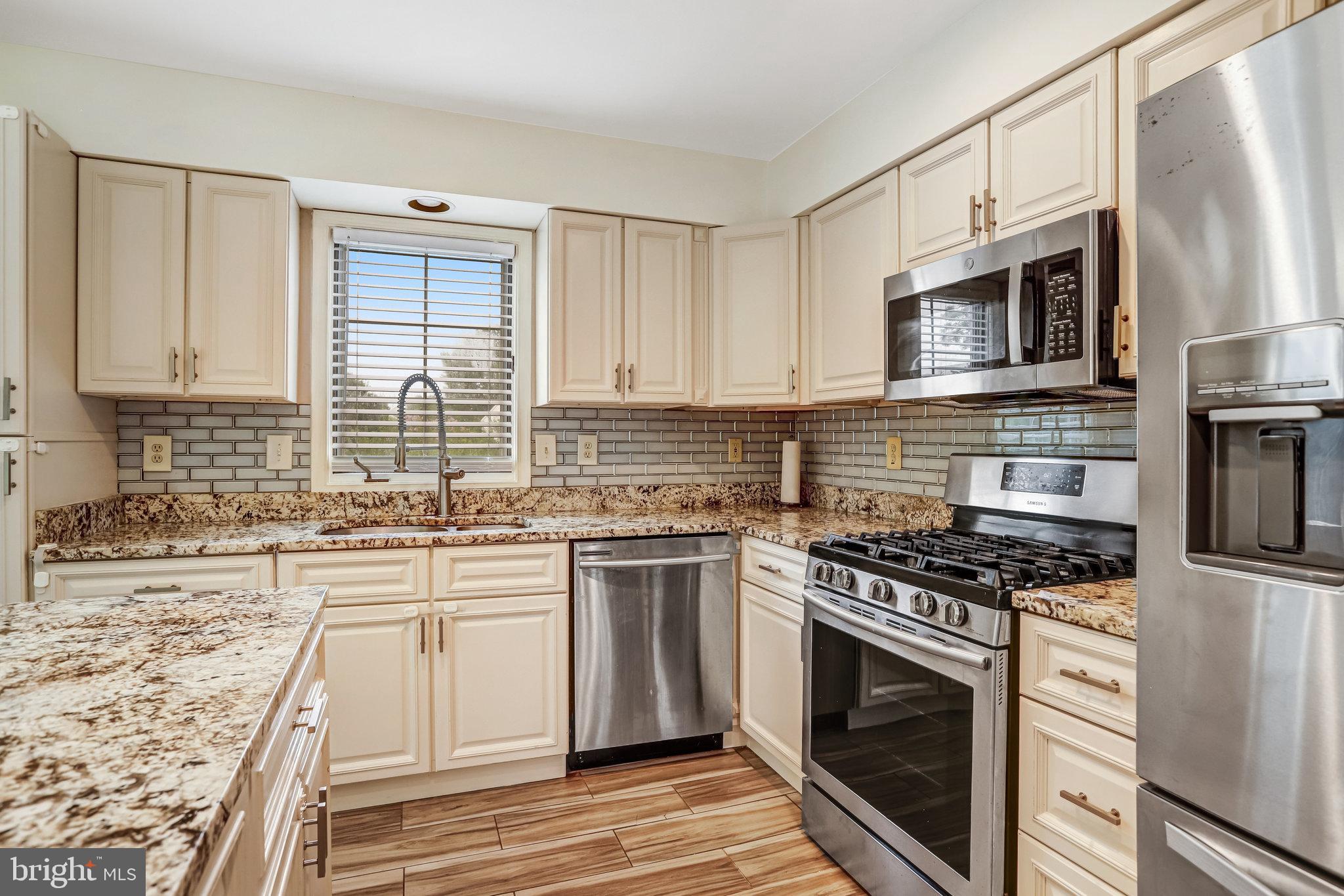 COLLINGTON STATION - Residential