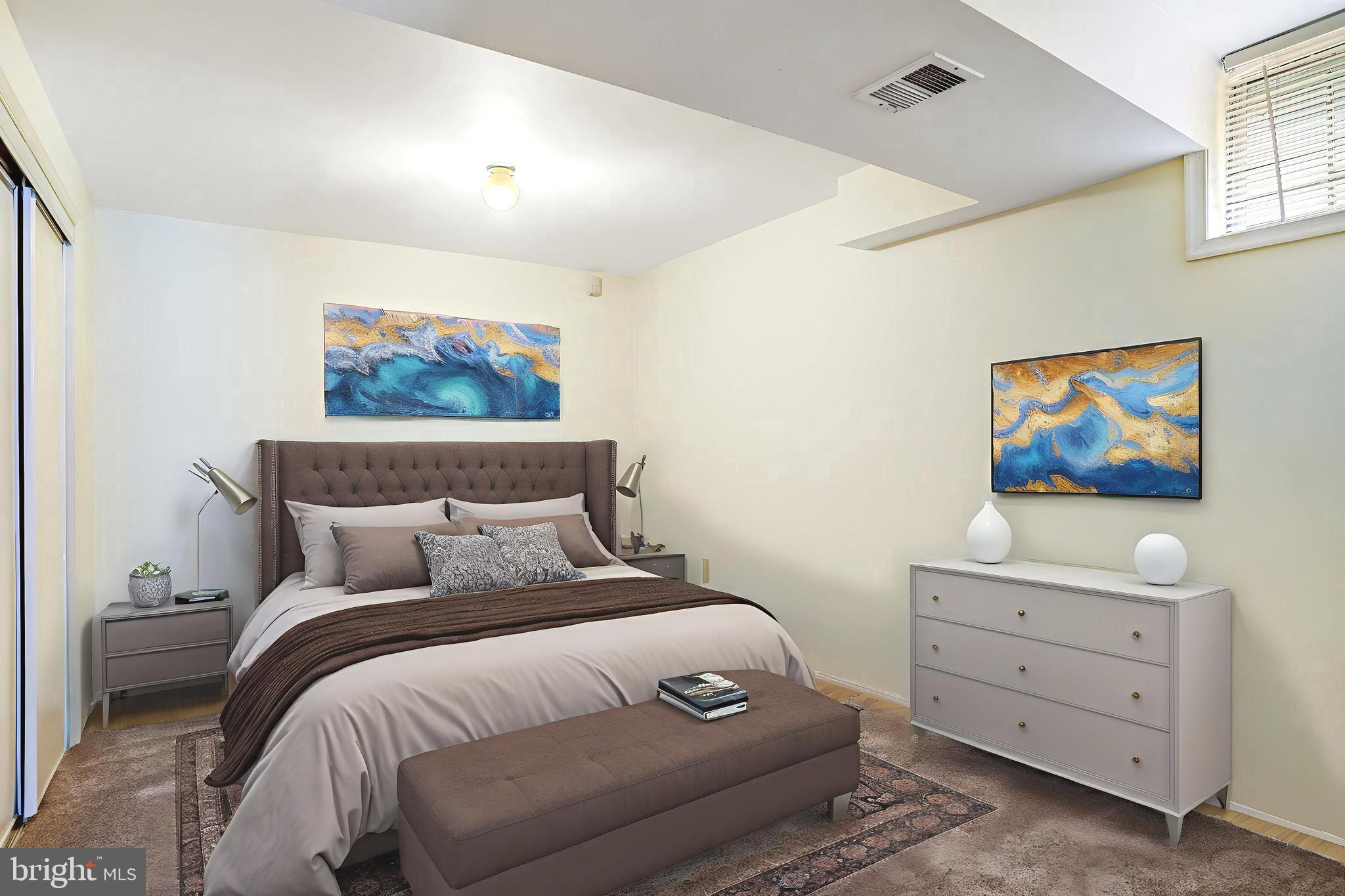 COLLINGTON STATION - Residential