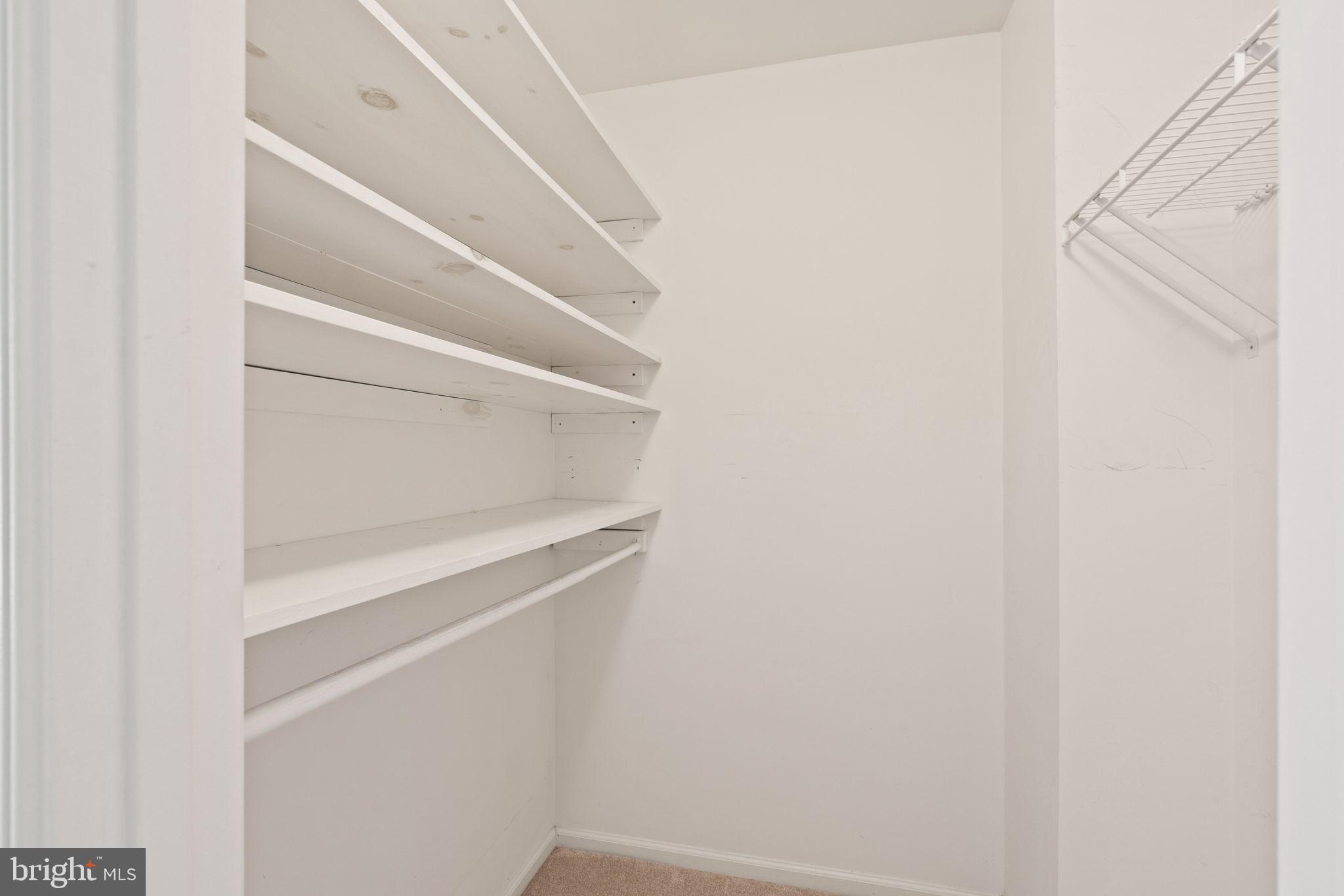 BROADLANDS - Residential