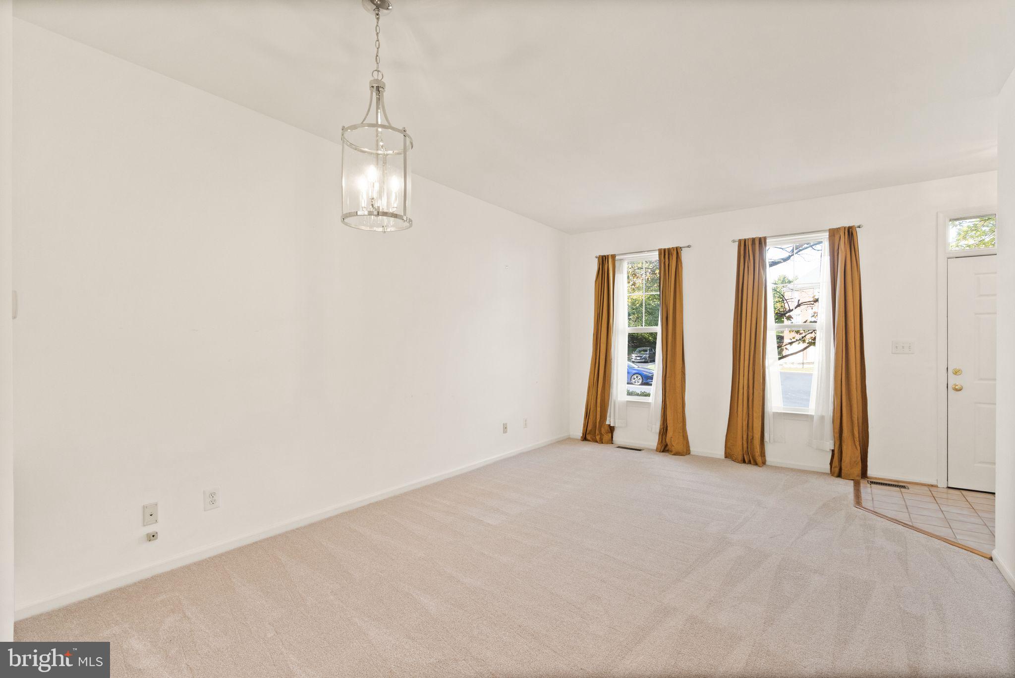 BROADLANDS - Residential