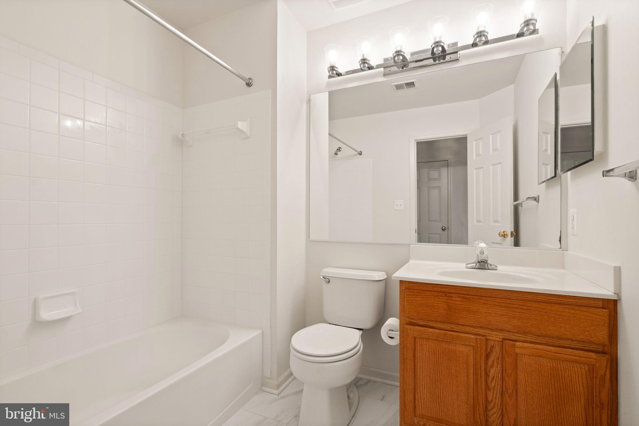 BROADLANDS - Residential