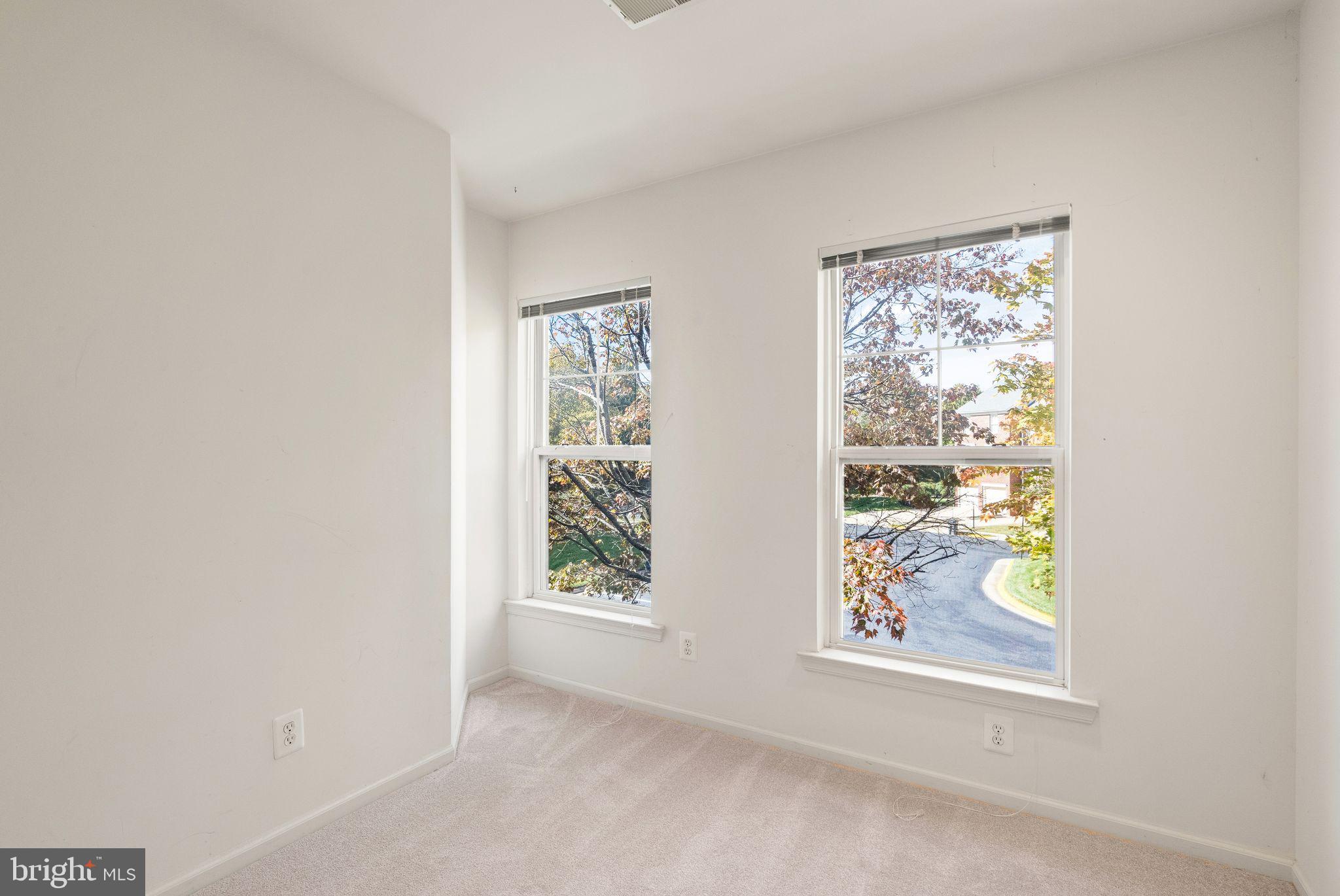 BROADLANDS - Residential