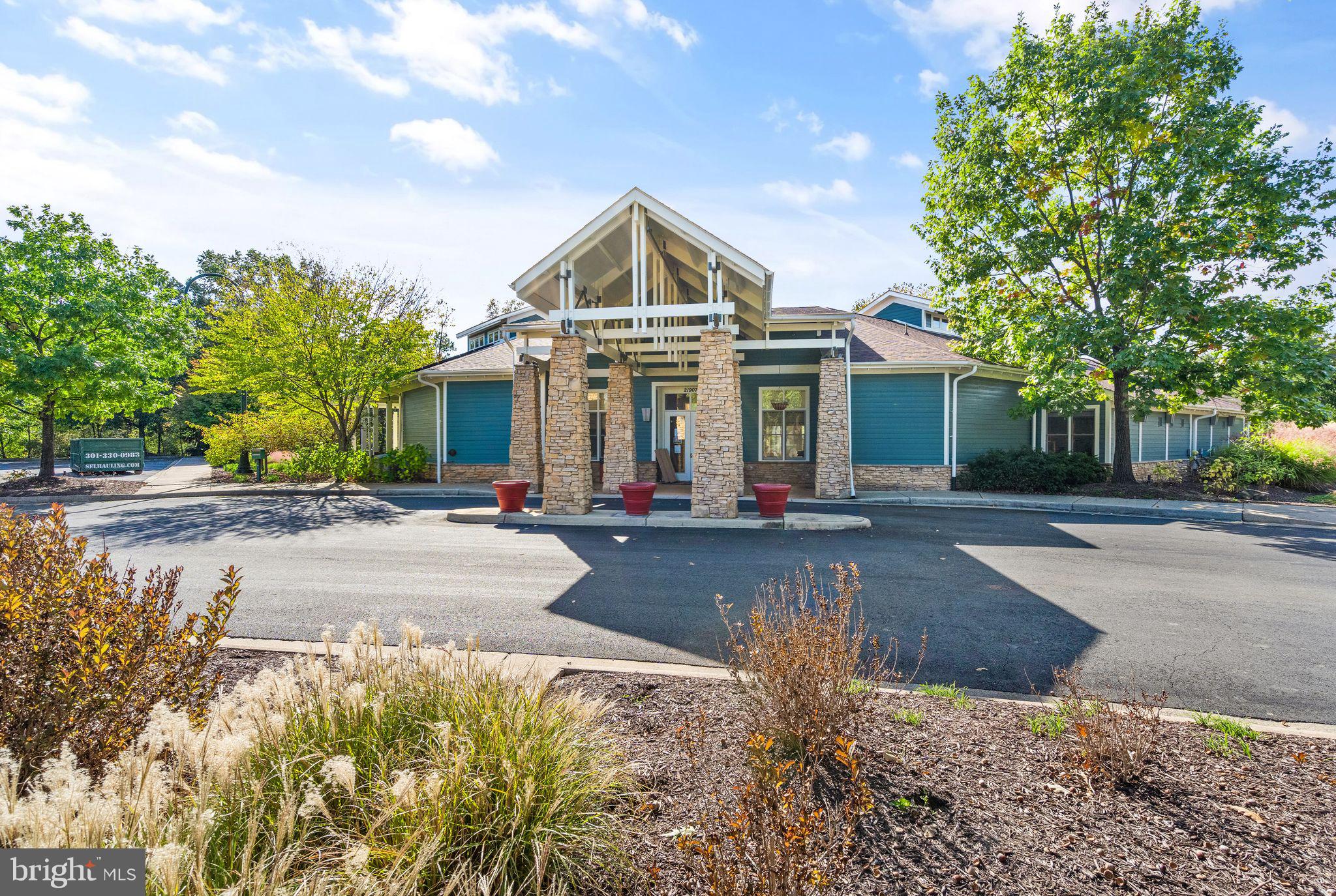 BROADLANDS - Residential