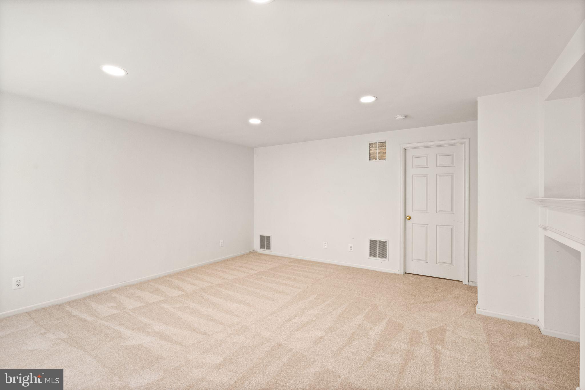 BROADLANDS - Residential