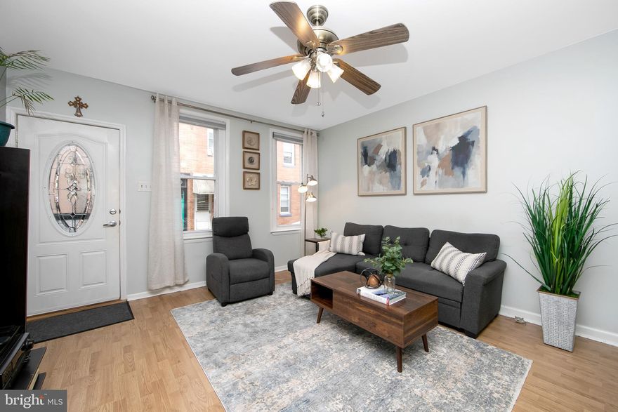 Welcome to this charming 2-bedroom home featuring an open-concept main floor and a modern kitchen remodeled just a few years ago with granite countertops. Upstairs you’ll find two comfortable bedrooms and a full bathroom with a bathtub.
The finished basement adds extra living space, complete with a powder room and laundry area. Step outside to enjoy a fenced, cozy backyard — perfect for morning coffee or relaxing at the end of the day.
Conveniently located close to downtown Philadelphia with easy access to I-95, this home offers both comfort and city convenience.