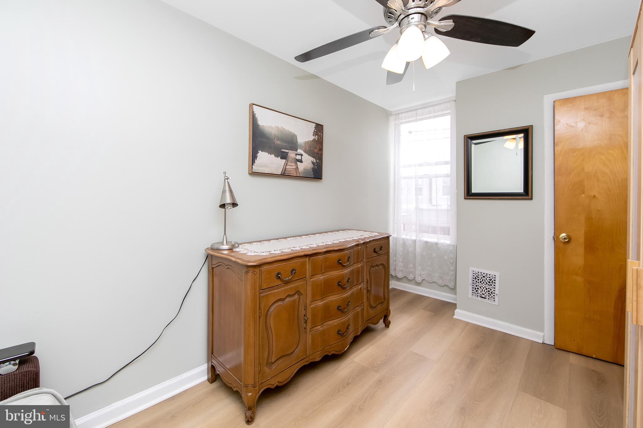 PORT RICHMOND - Residential