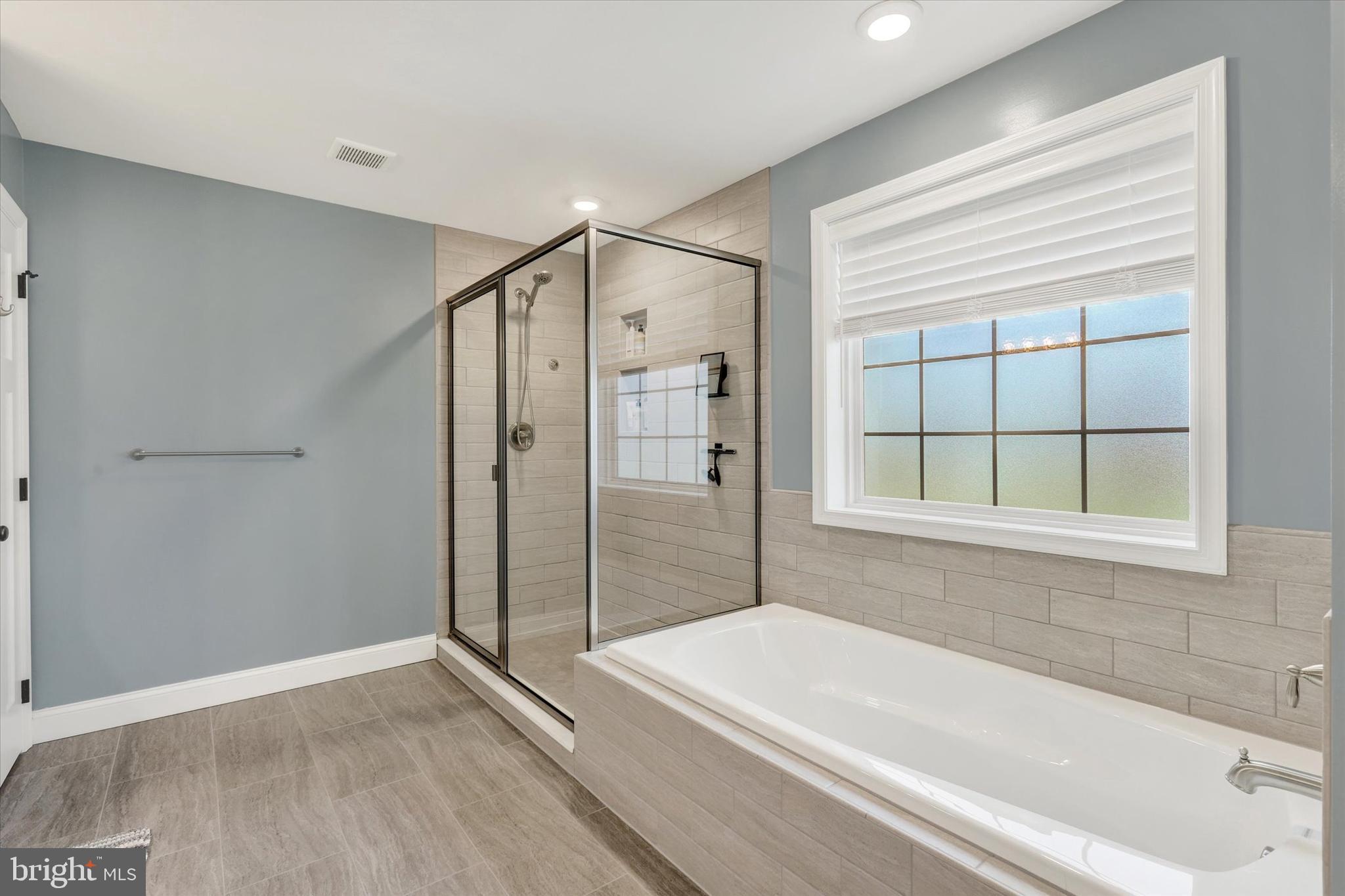 HERITAGE ESTATES WEST - Residential