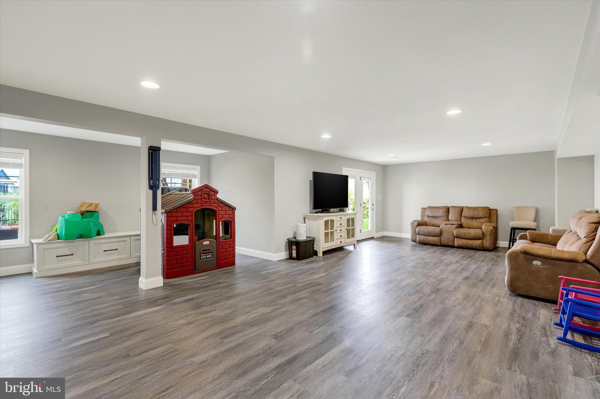 HERITAGE ESTATES WEST - Residential
