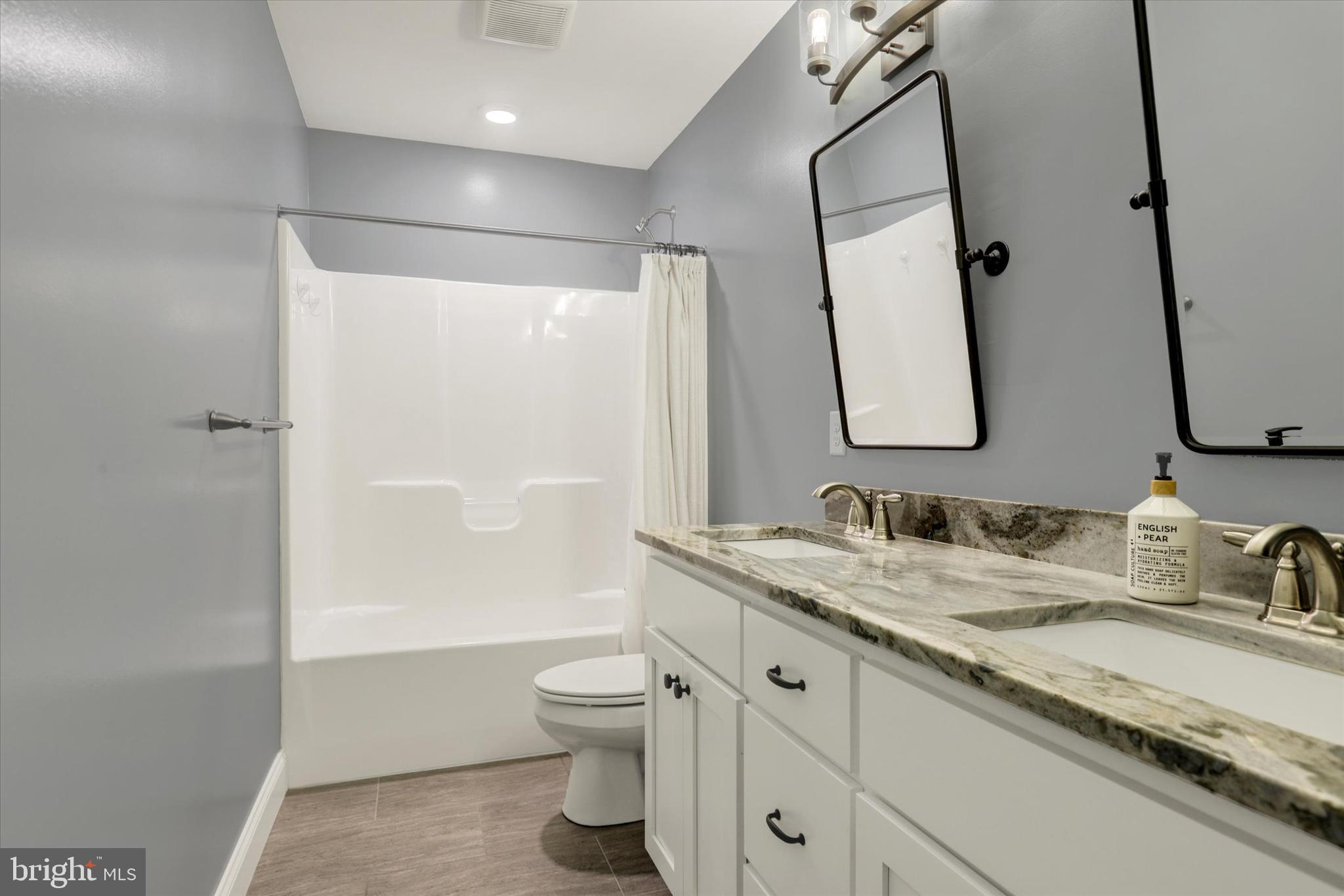 HERITAGE ESTATES WEST - Residential