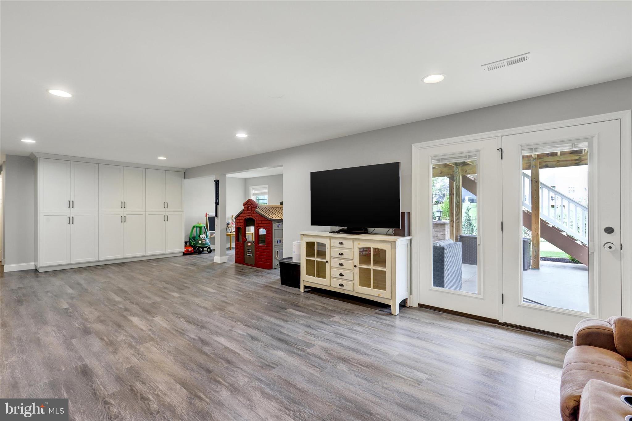 HERITAGE ESTATES WEST - Residential