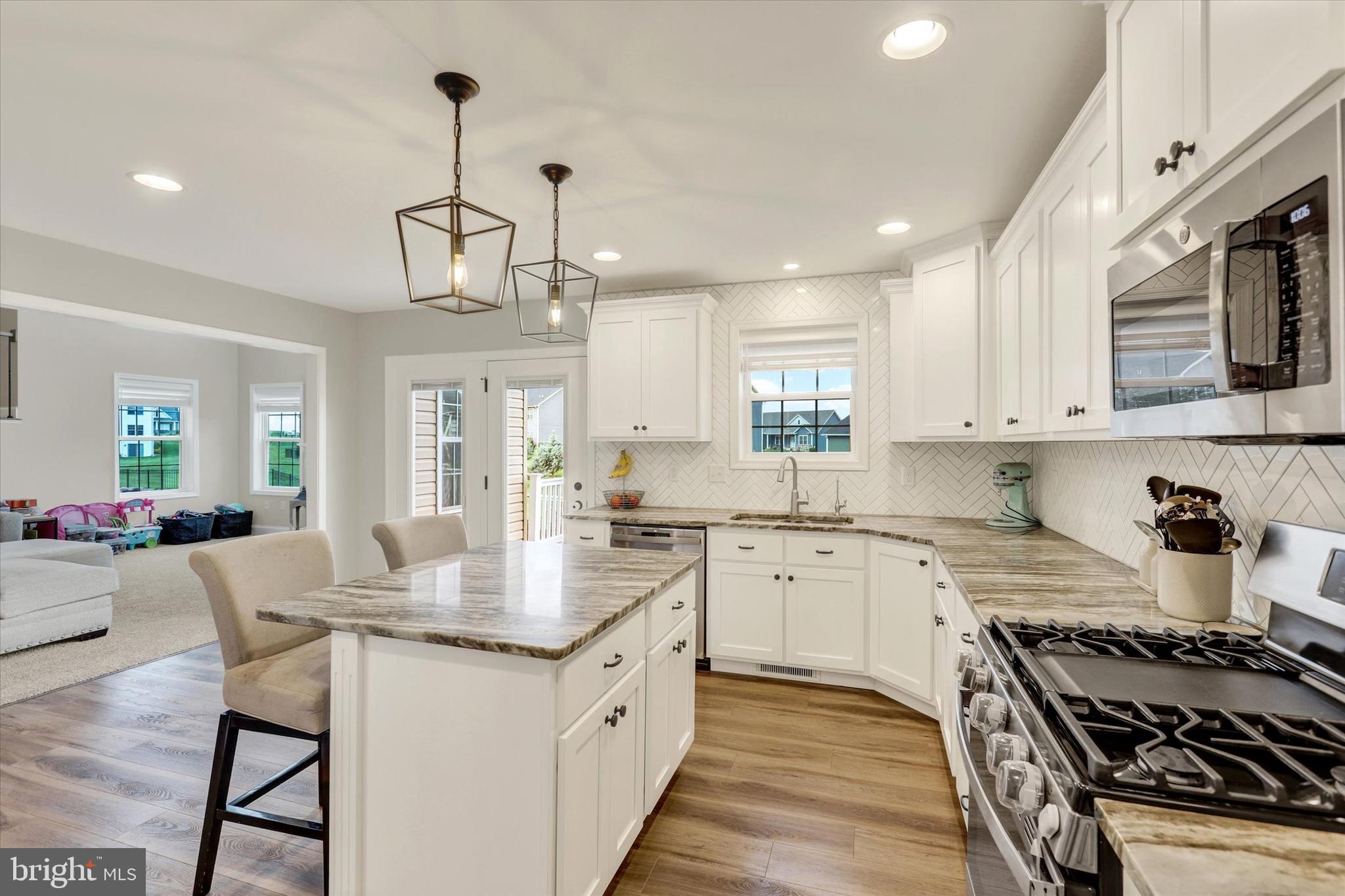 HERITAGE ESTATES WEST - Residential