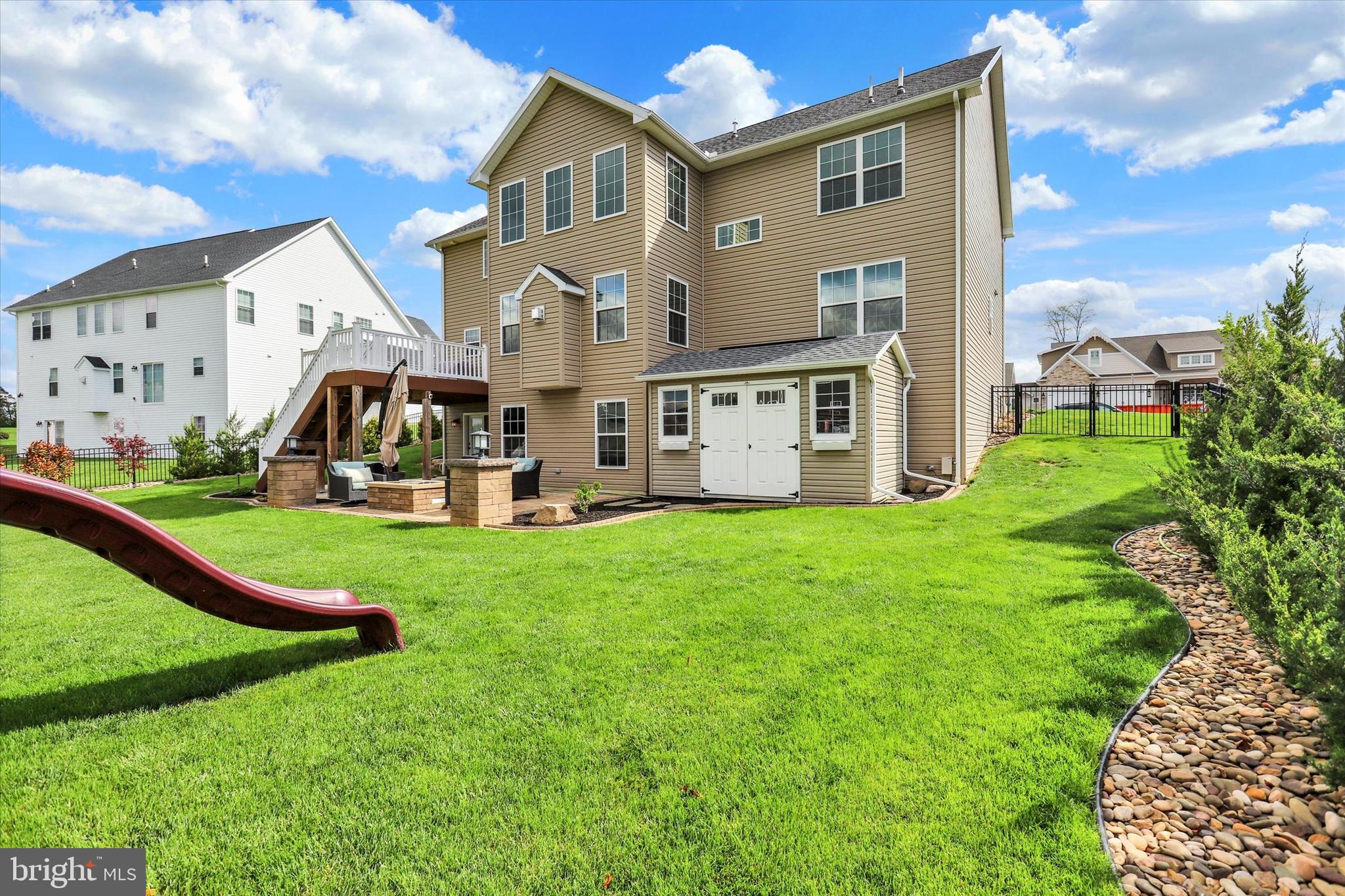 HERITAGE ESTATES WEST - Residential