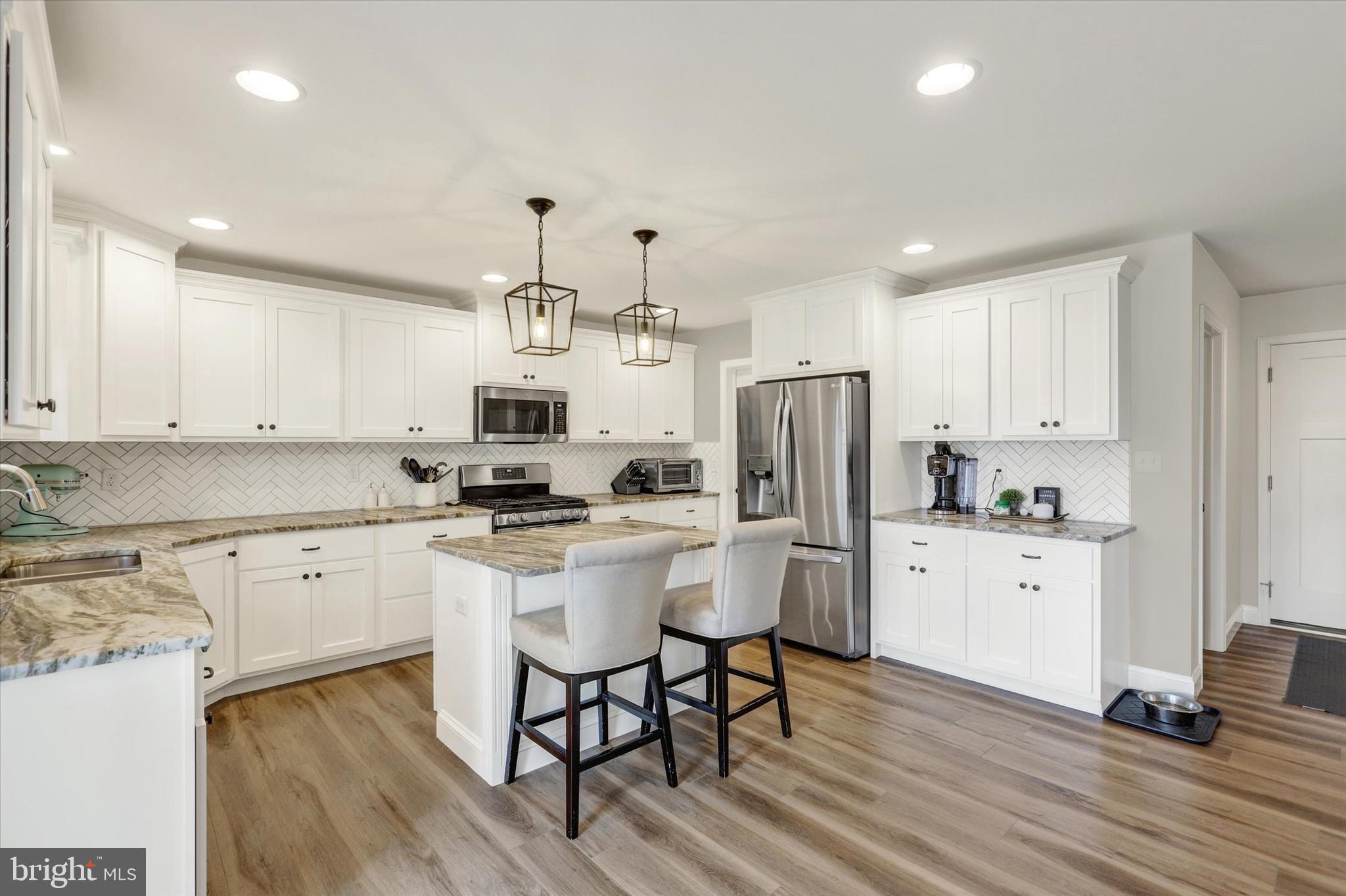 HERITAGE ESTATES WEST - Residential