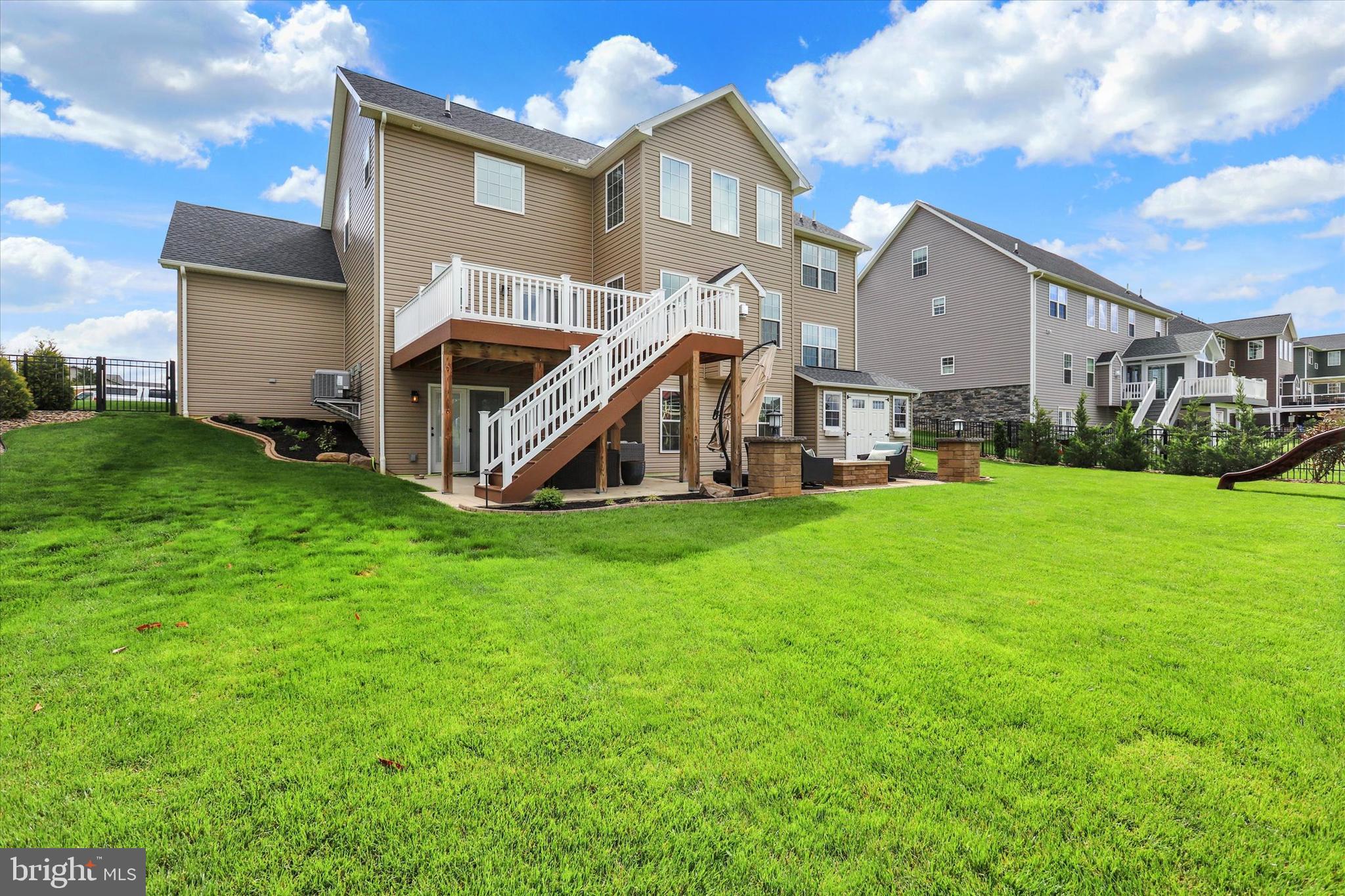 HERITAGE ESTATES WEST - Residential