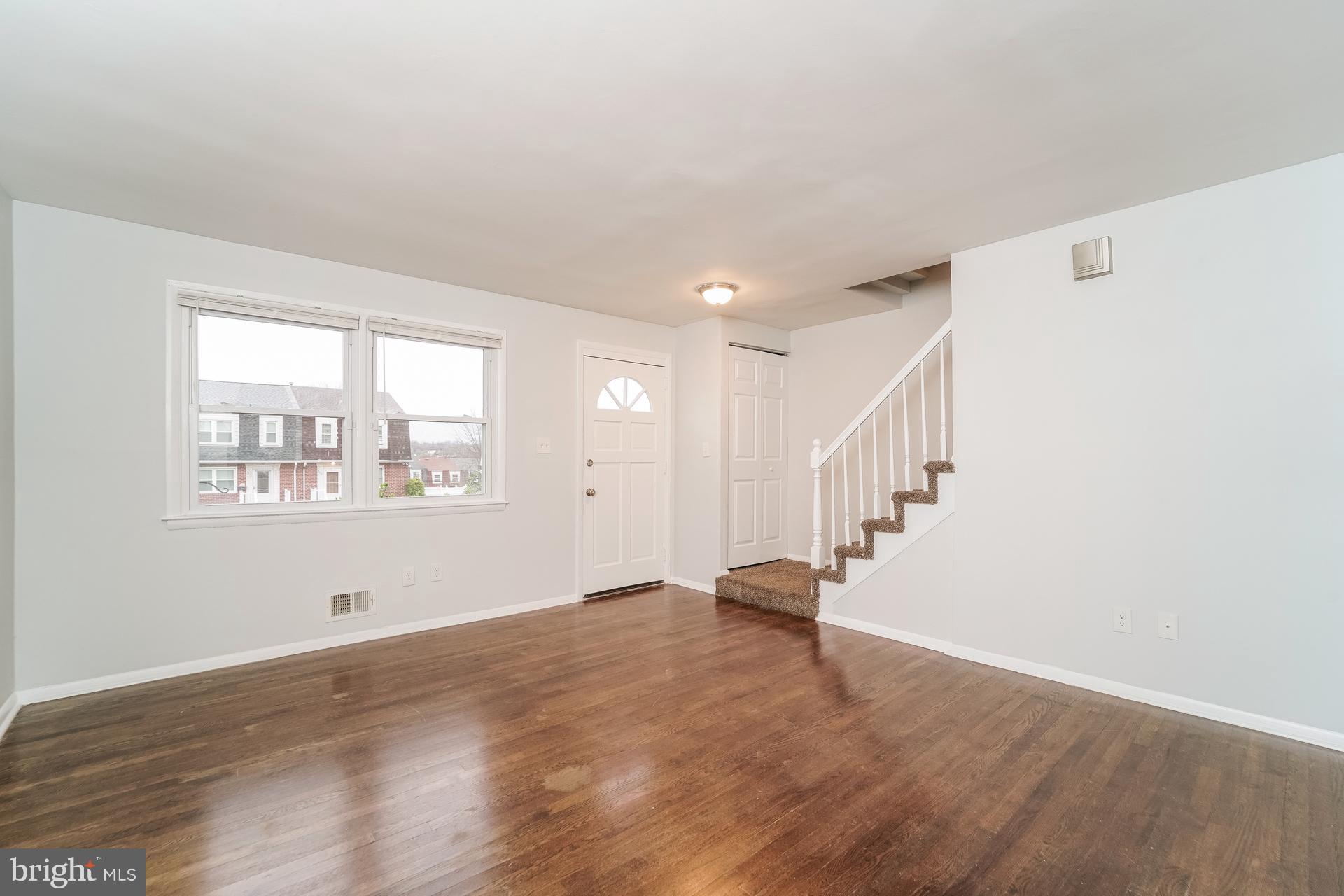 HOLLAND HILL - Residential Lease