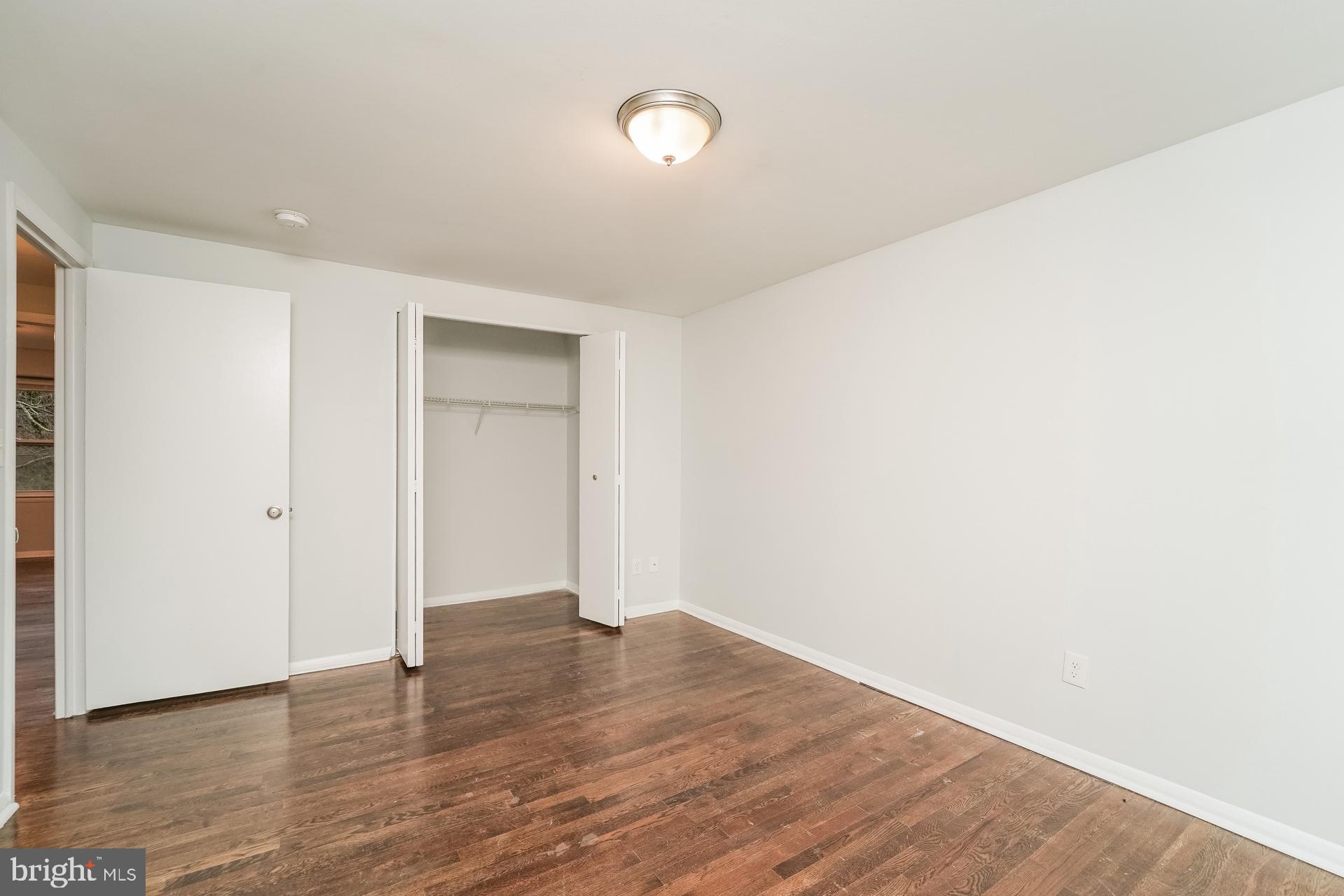 HOLLAND HILL - Residential Lease