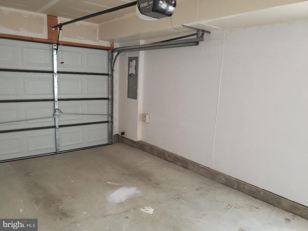 ST CHARLES SUB - GLENEAGLES - Residential Lease