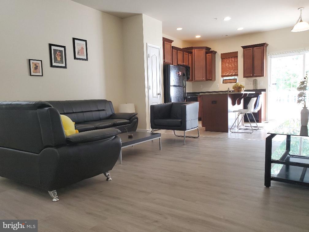 ST CHARLES SUB - GLENEAGLES - Residential Lease