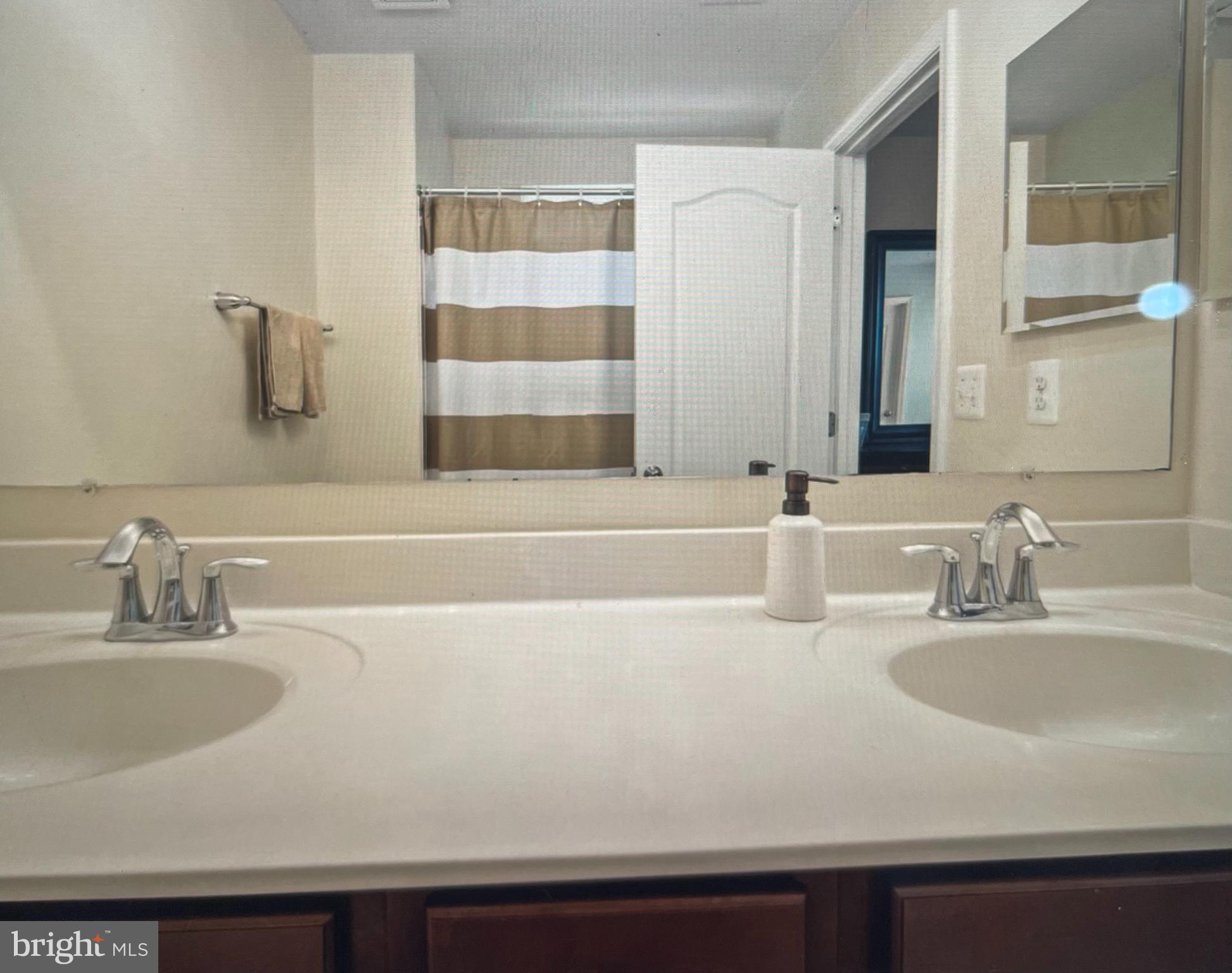 ST CHARLES SUB - GLENEAGLES - Residential Lease