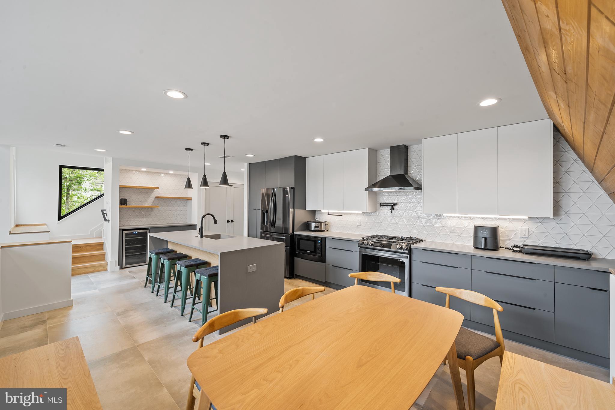 AROOWHEAD LAKES - Residential