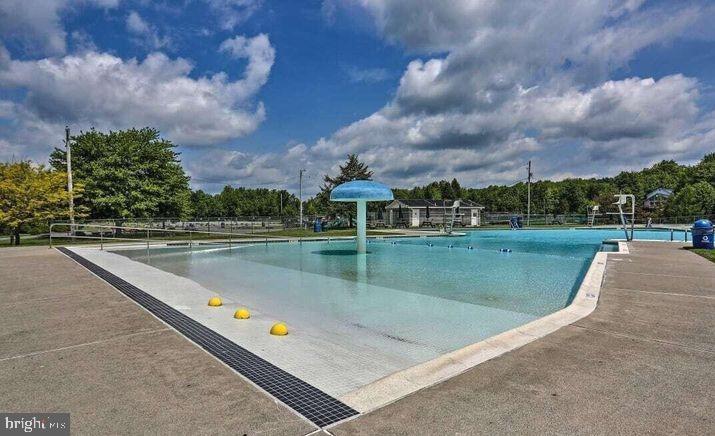 AROOWHEAD LAKES - Residential