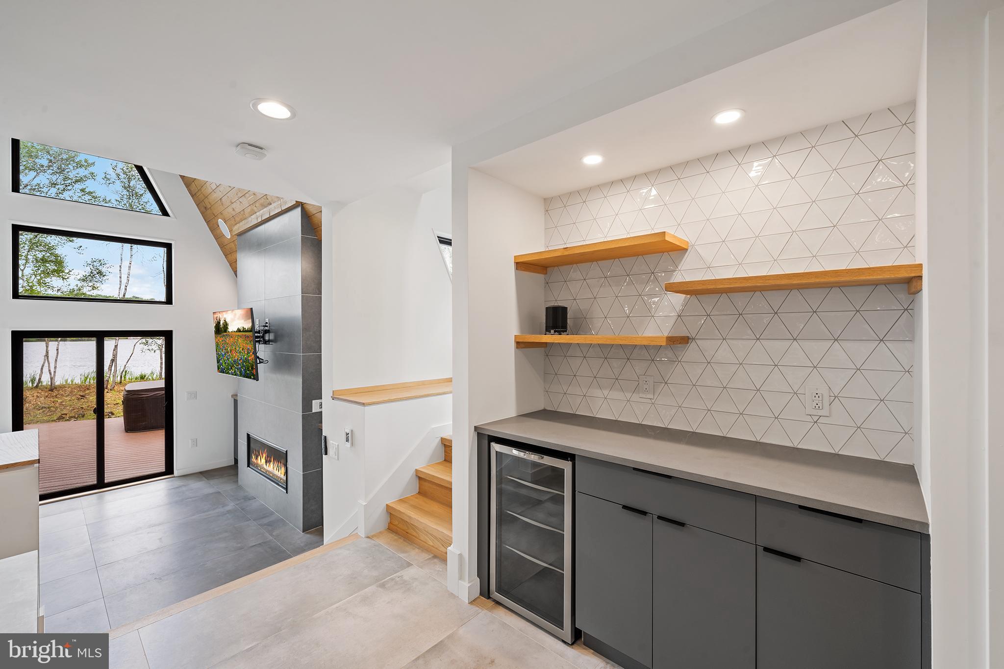 AROOWHEAD LAKES - Residential