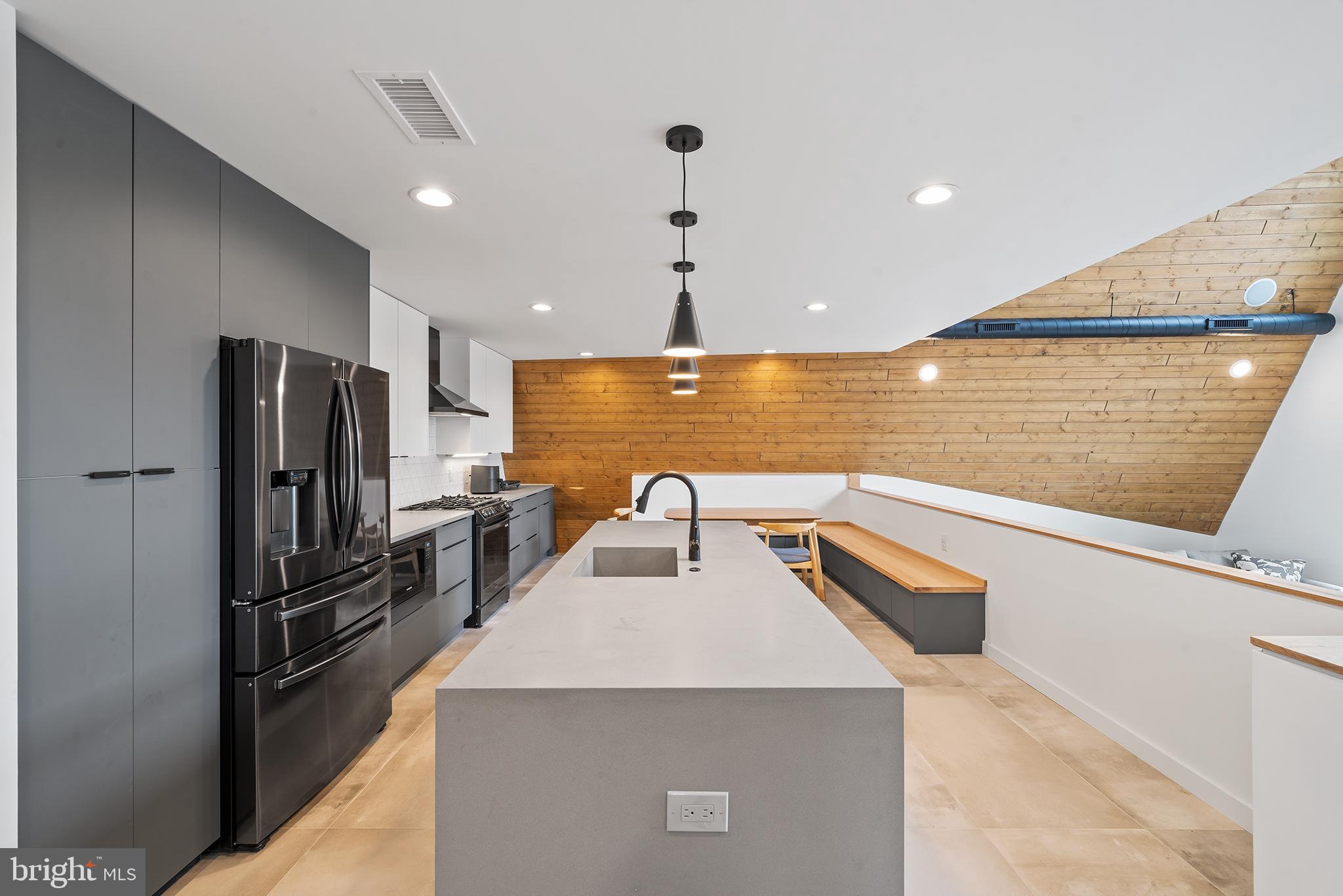 AROOWHEAD LAKES - Residential