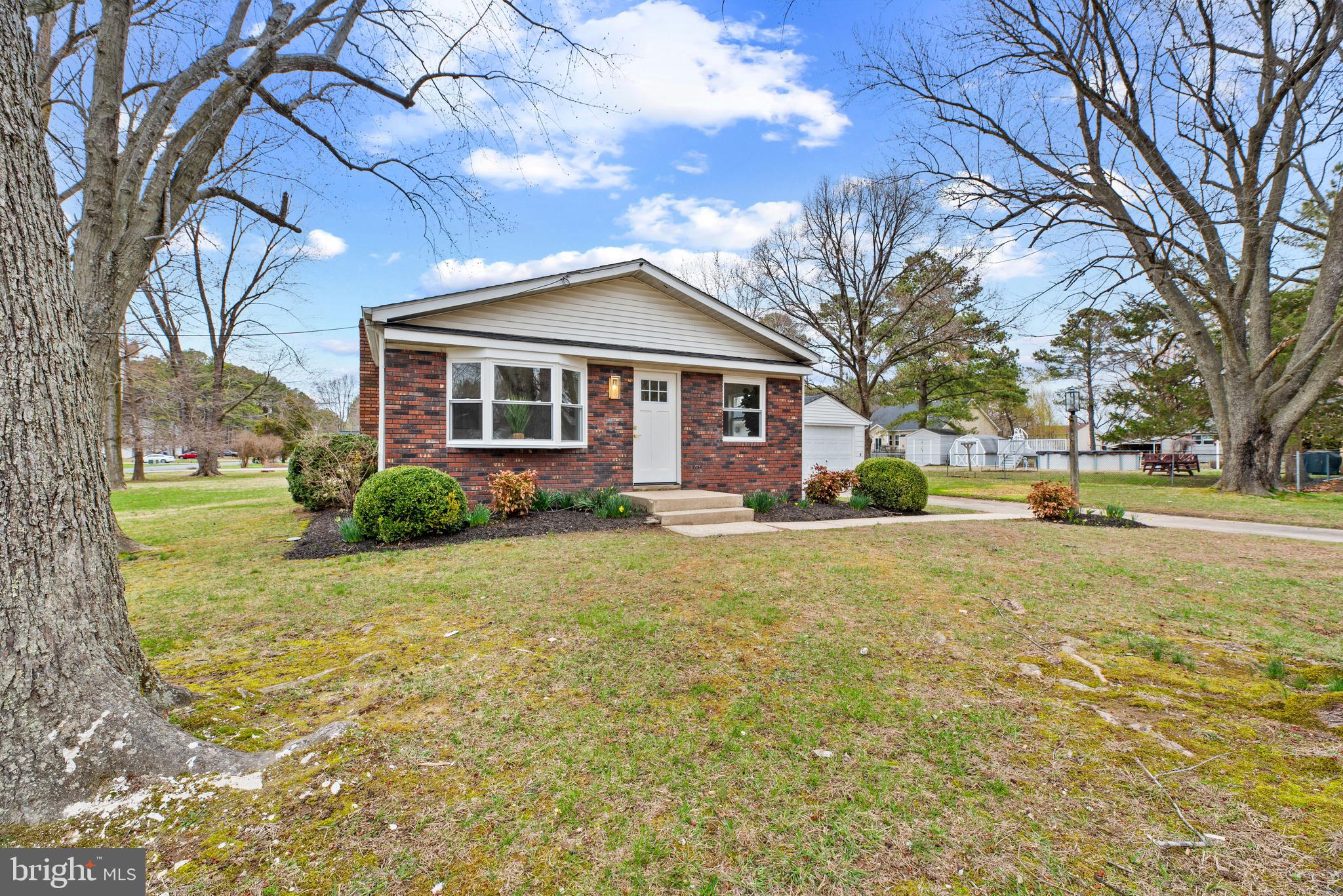 KENT ISLAND ESTATES - Residential