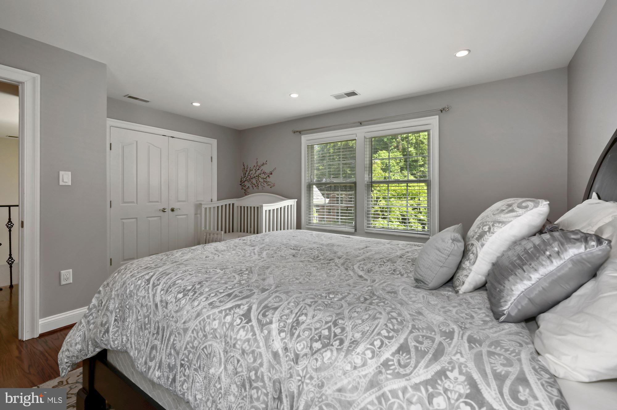 BRADLEY WOODS - Residential Lease