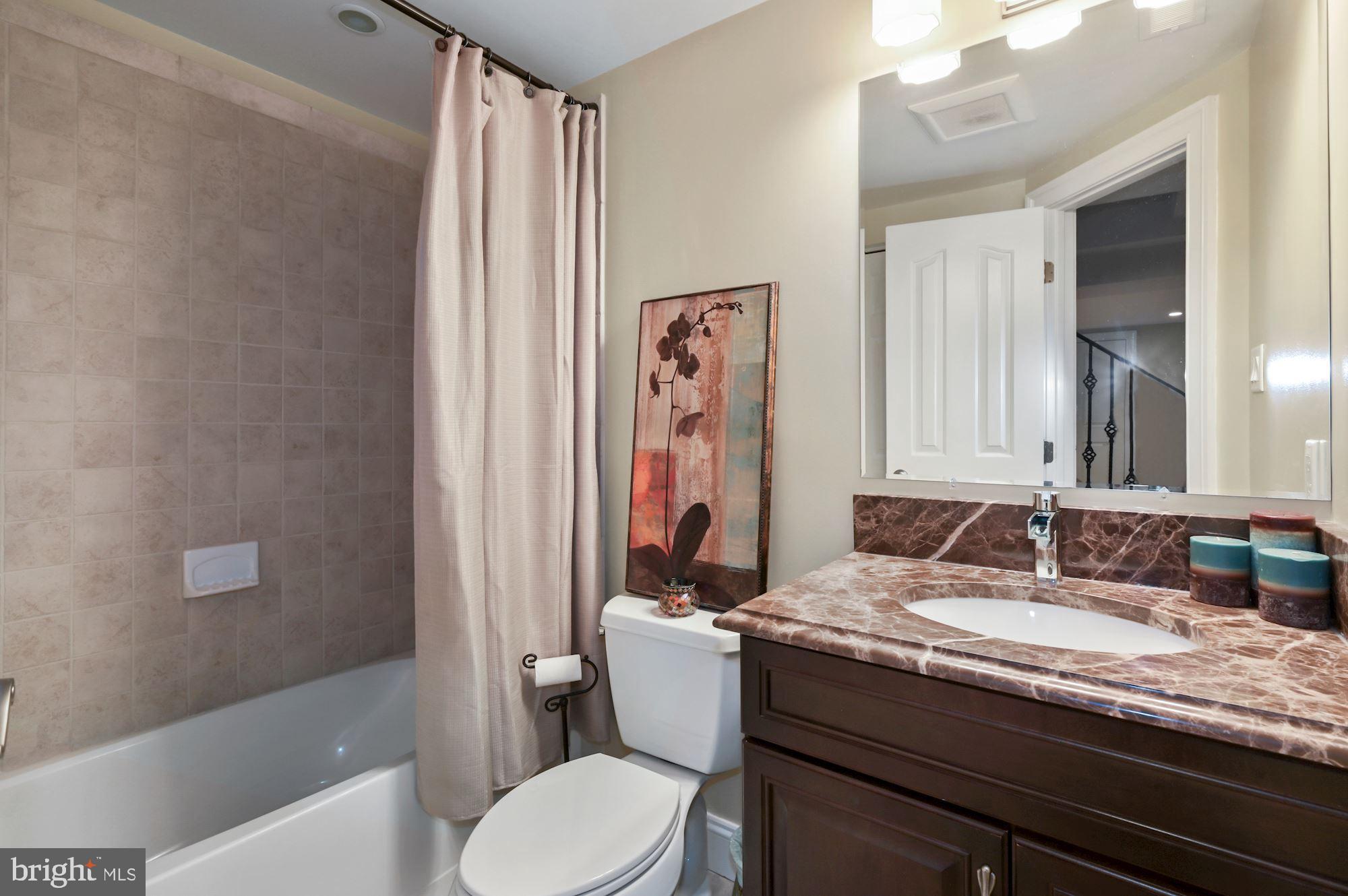 BRADLEY WOODS - Residential Lease