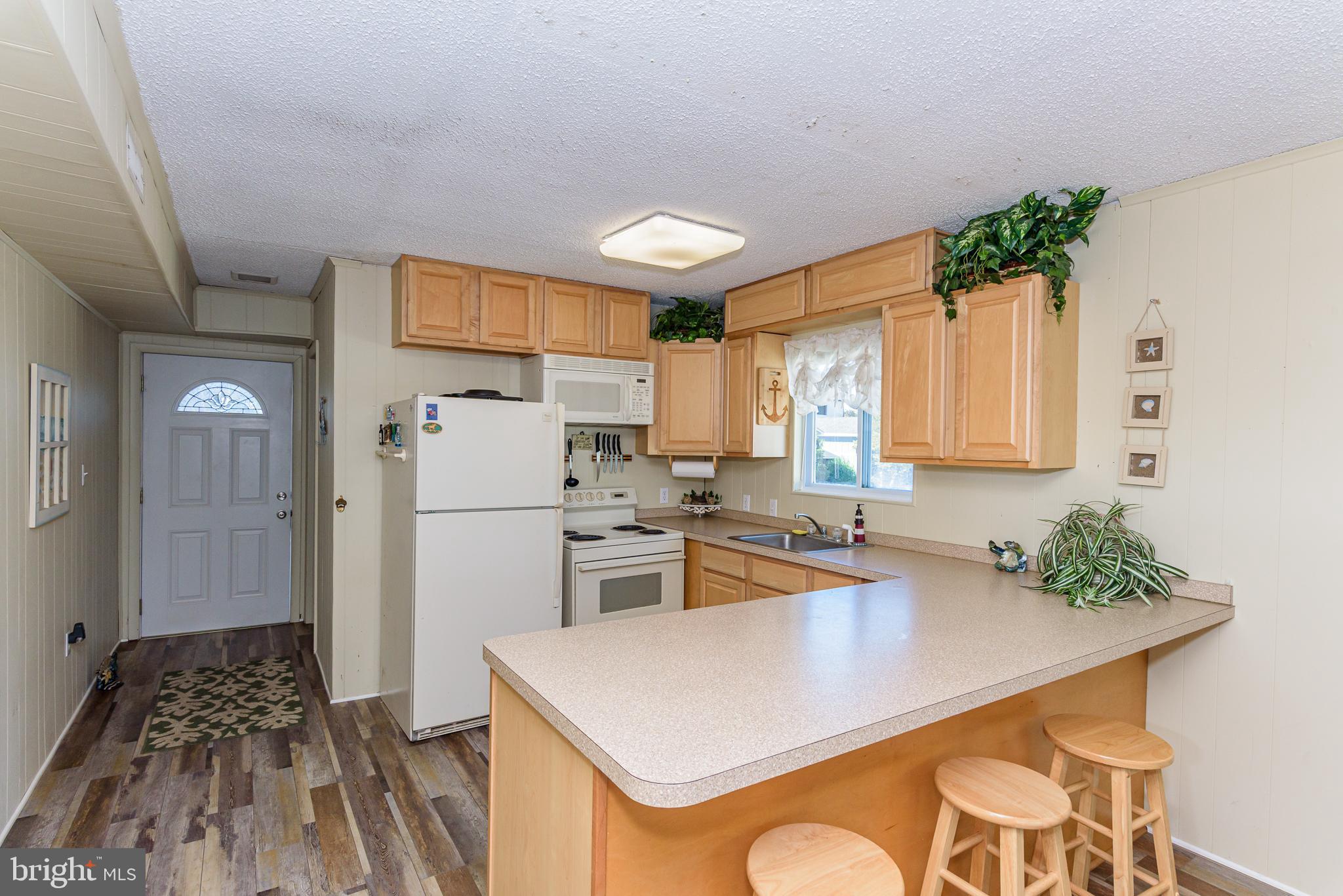 CAINE HARBOR MILE - Residential