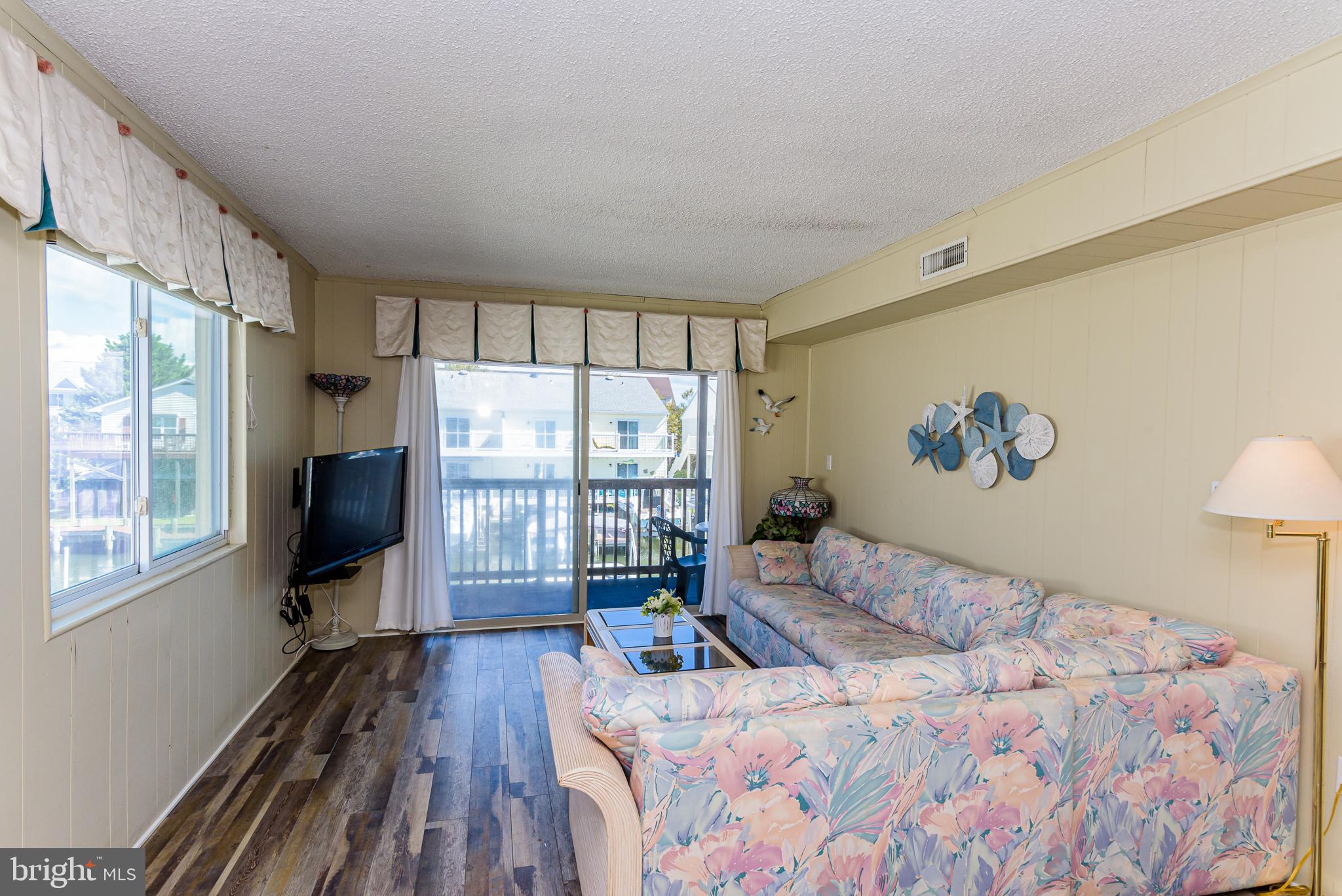 CAINE HARBOR MILE - Residential