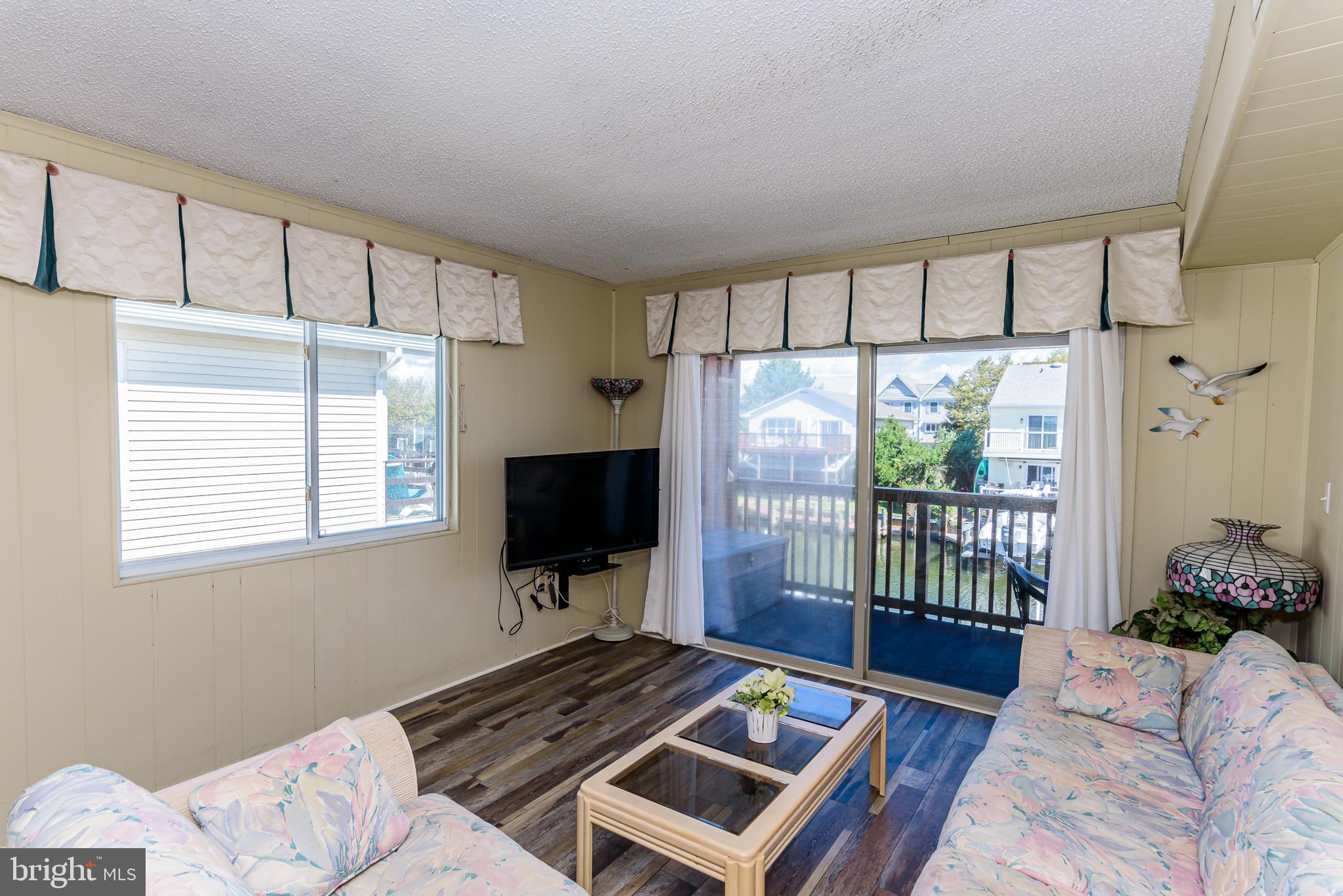 CAINE HARBOR MILE - Residential